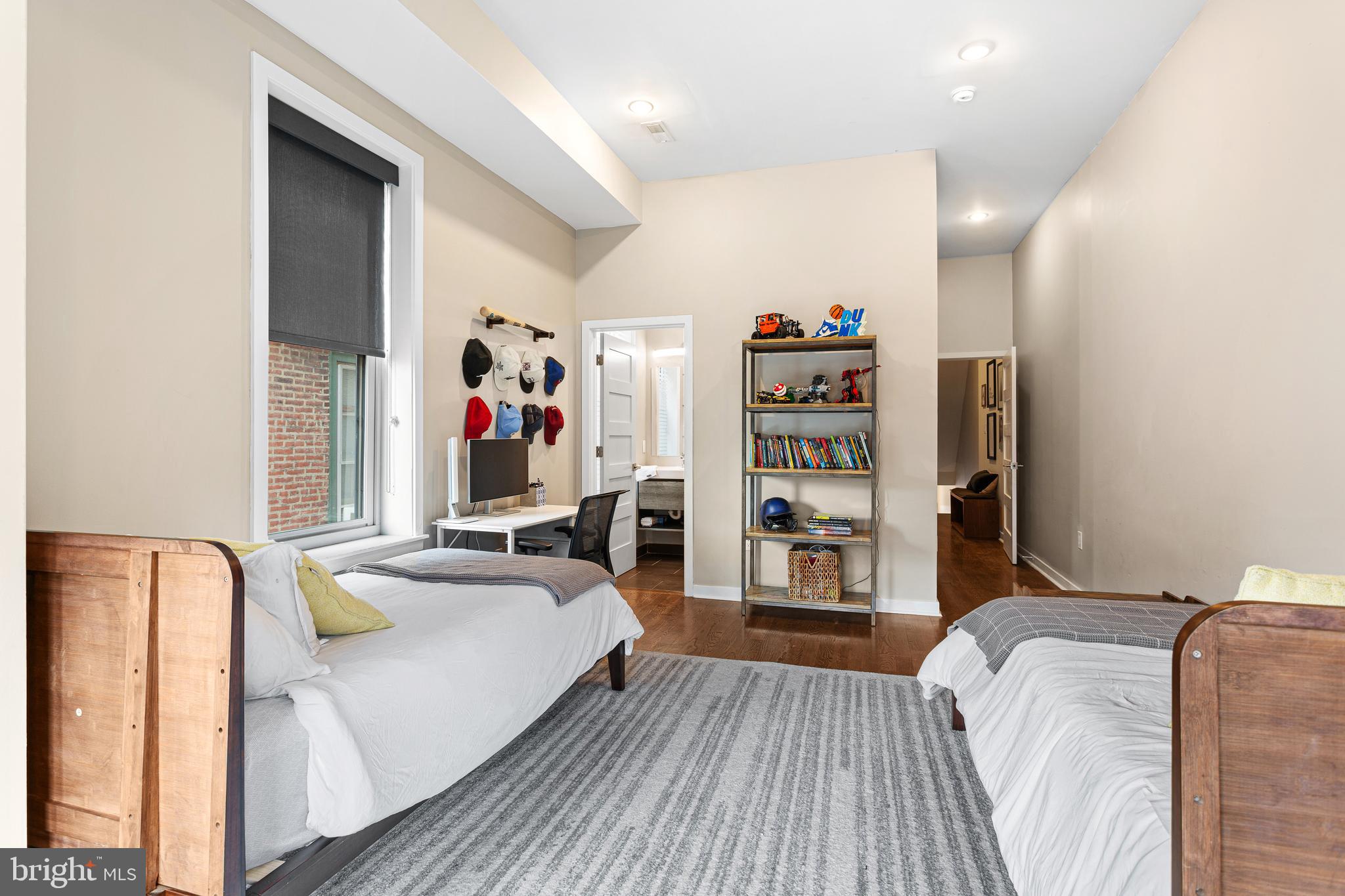 FAIRMOUNT - Residential