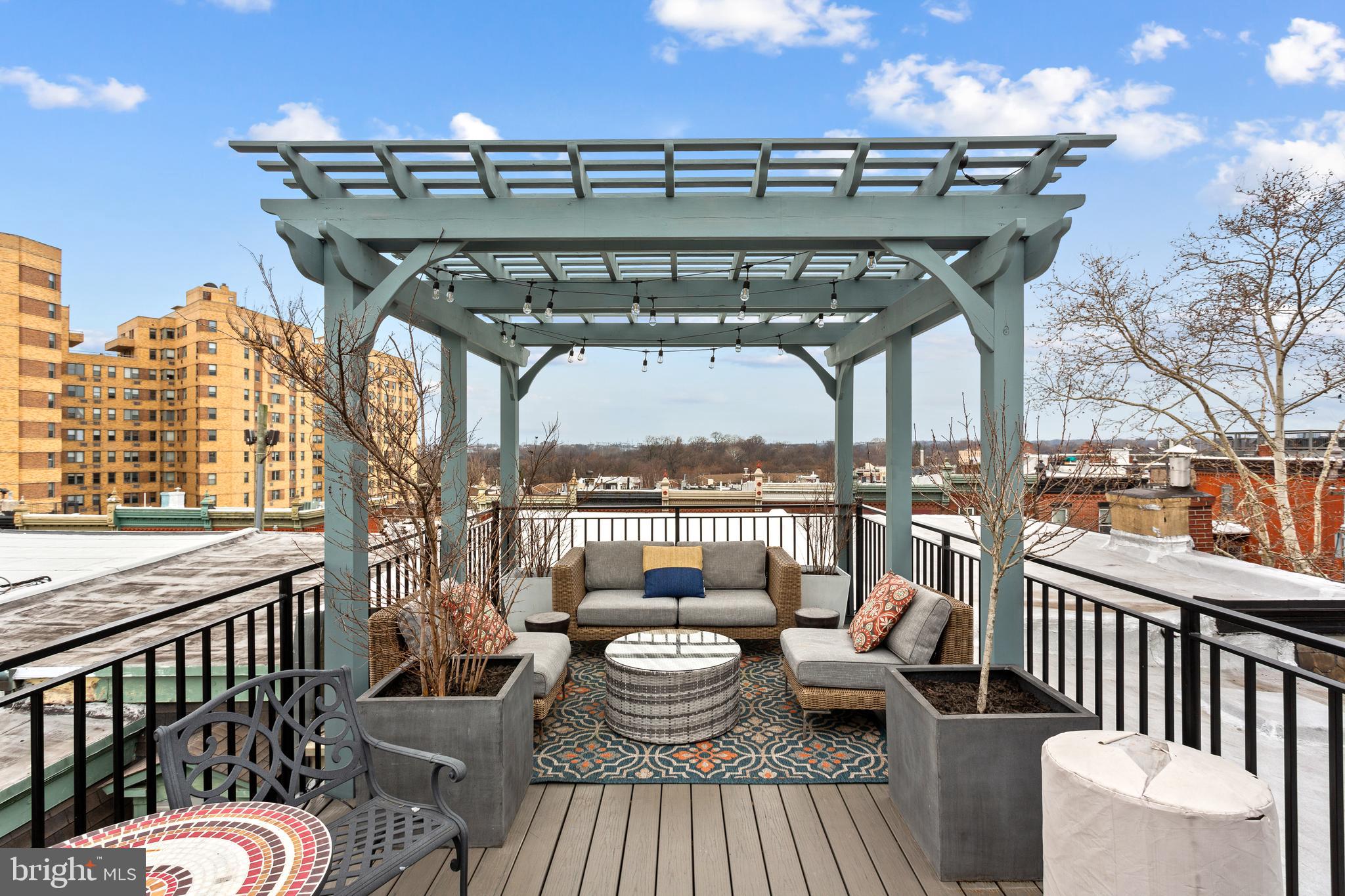 FAIRMOUNT - Residential