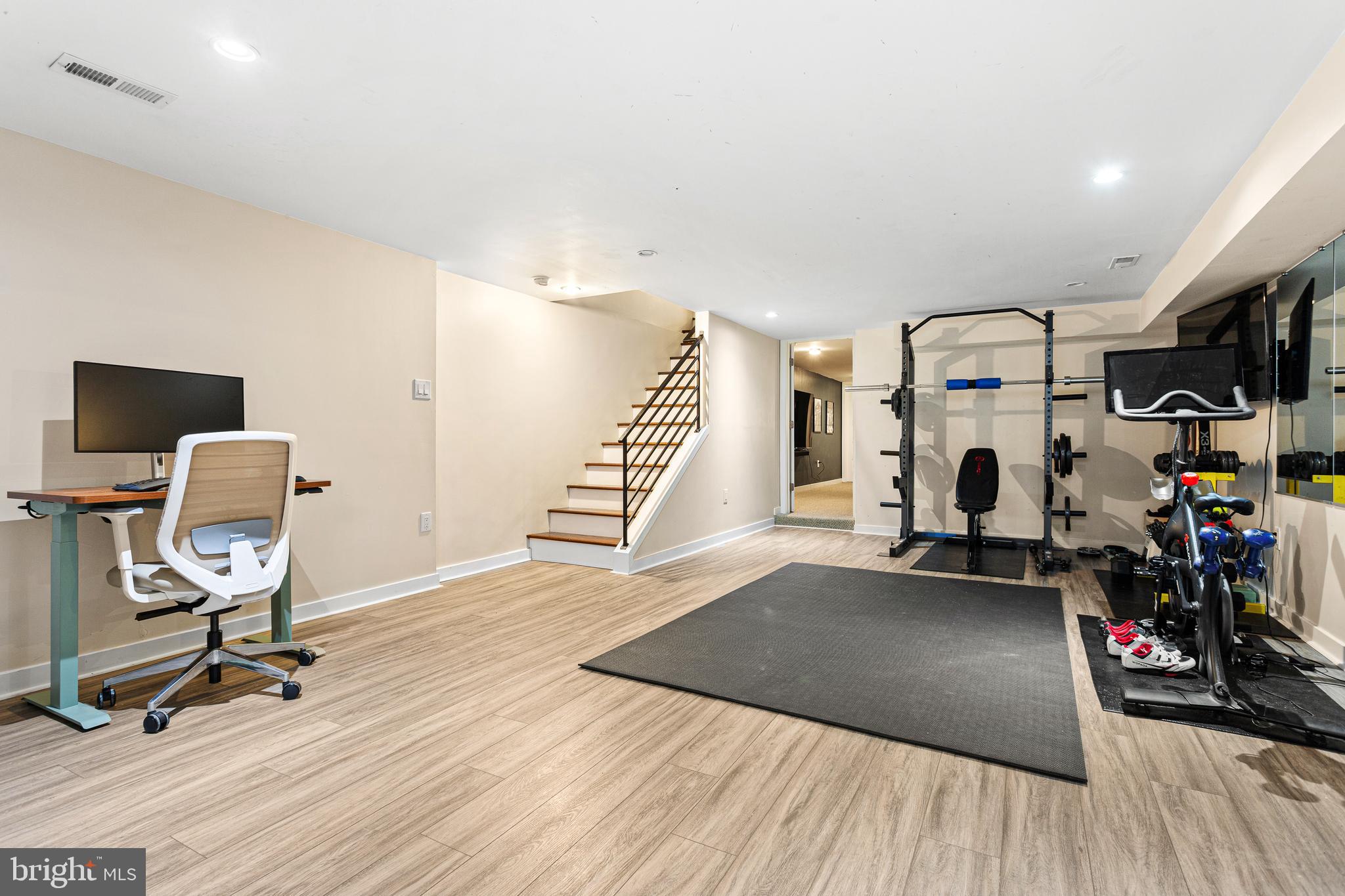 FAIRMOUNT - Residential