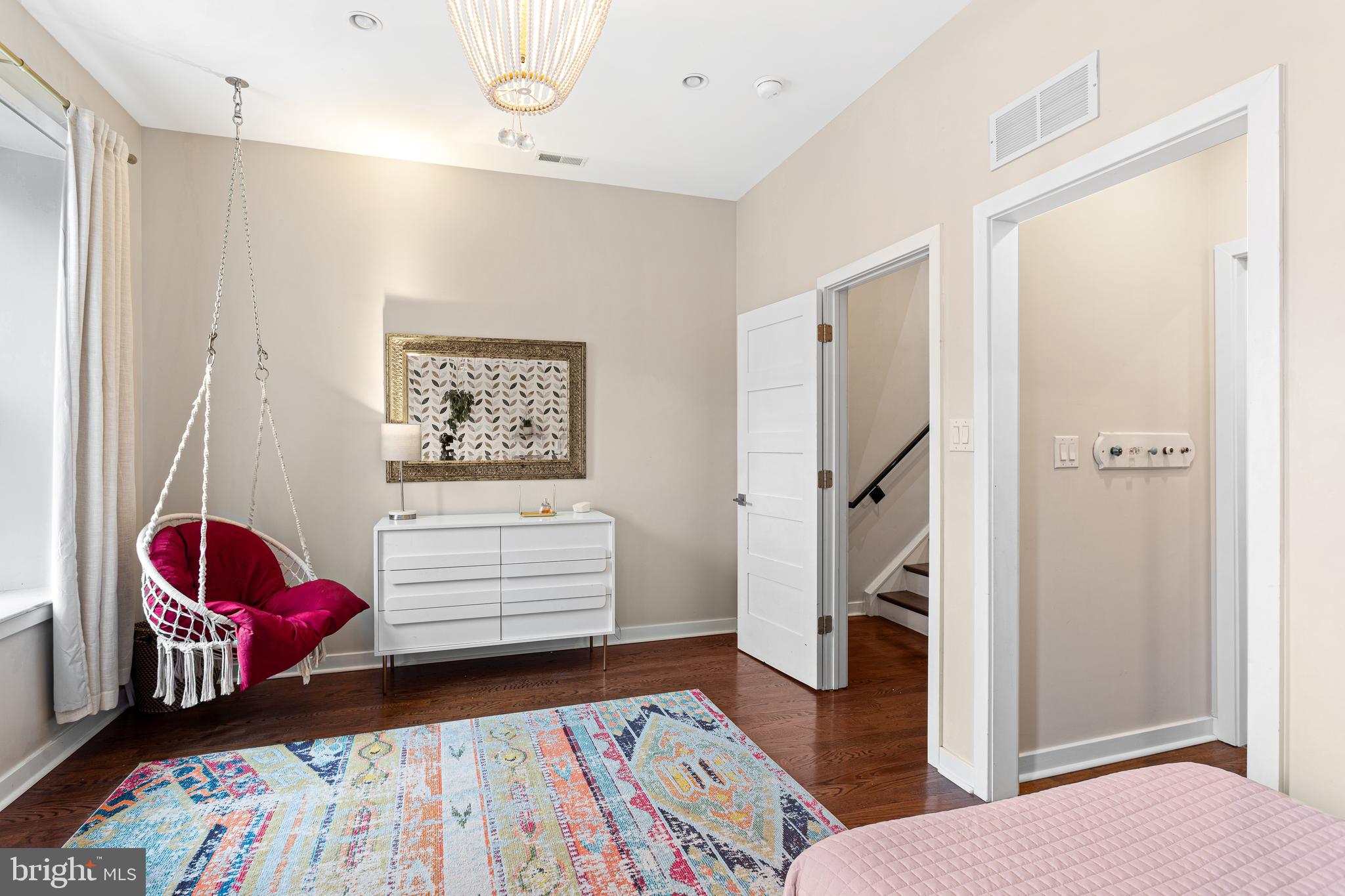 FAIRMOUNT - Residential