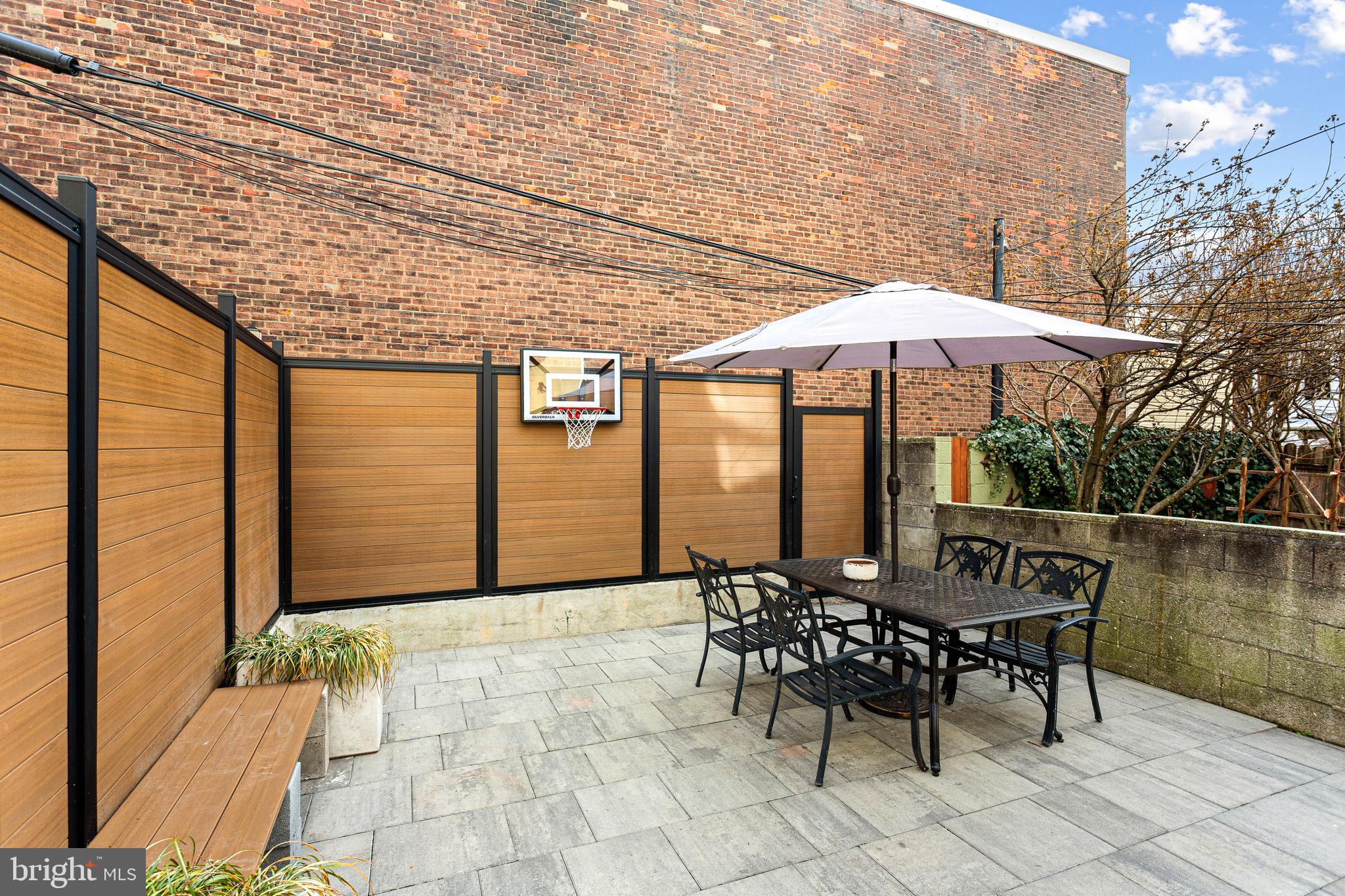 FAIRMOUNT - Residential