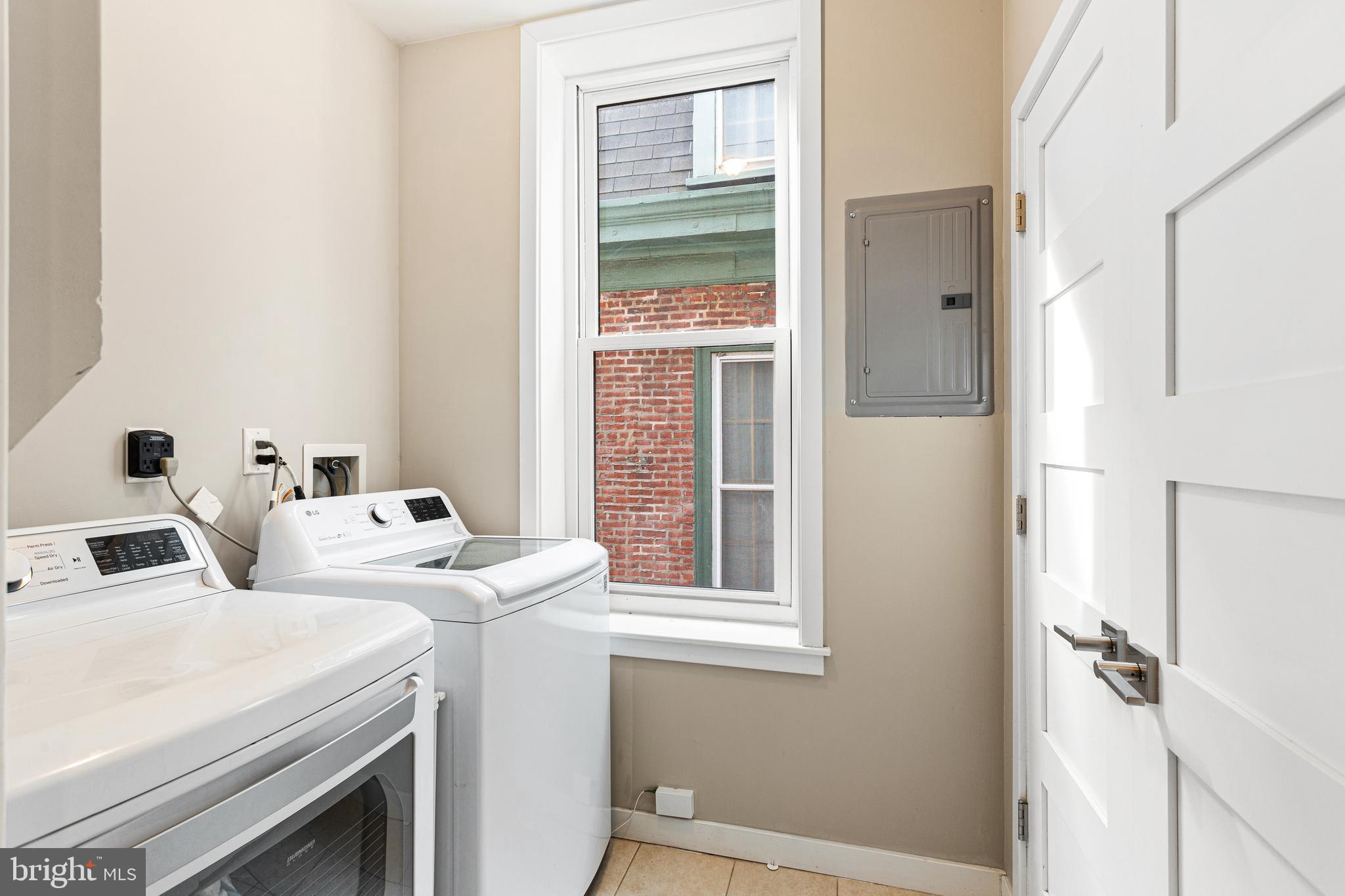 FAIRMOUNT - Residential