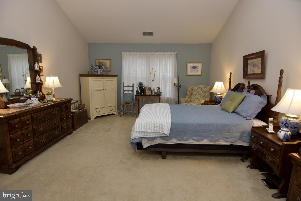 SPRING RIDGE - Residential