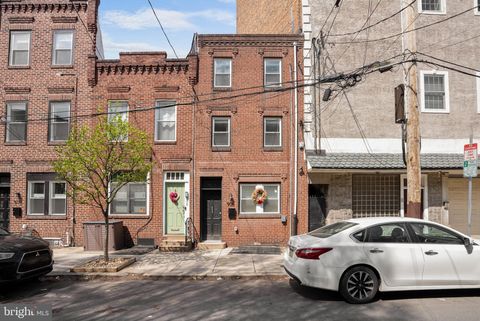 906 E PASSYUNK AVENUE PHILADELPHIA PA 19147