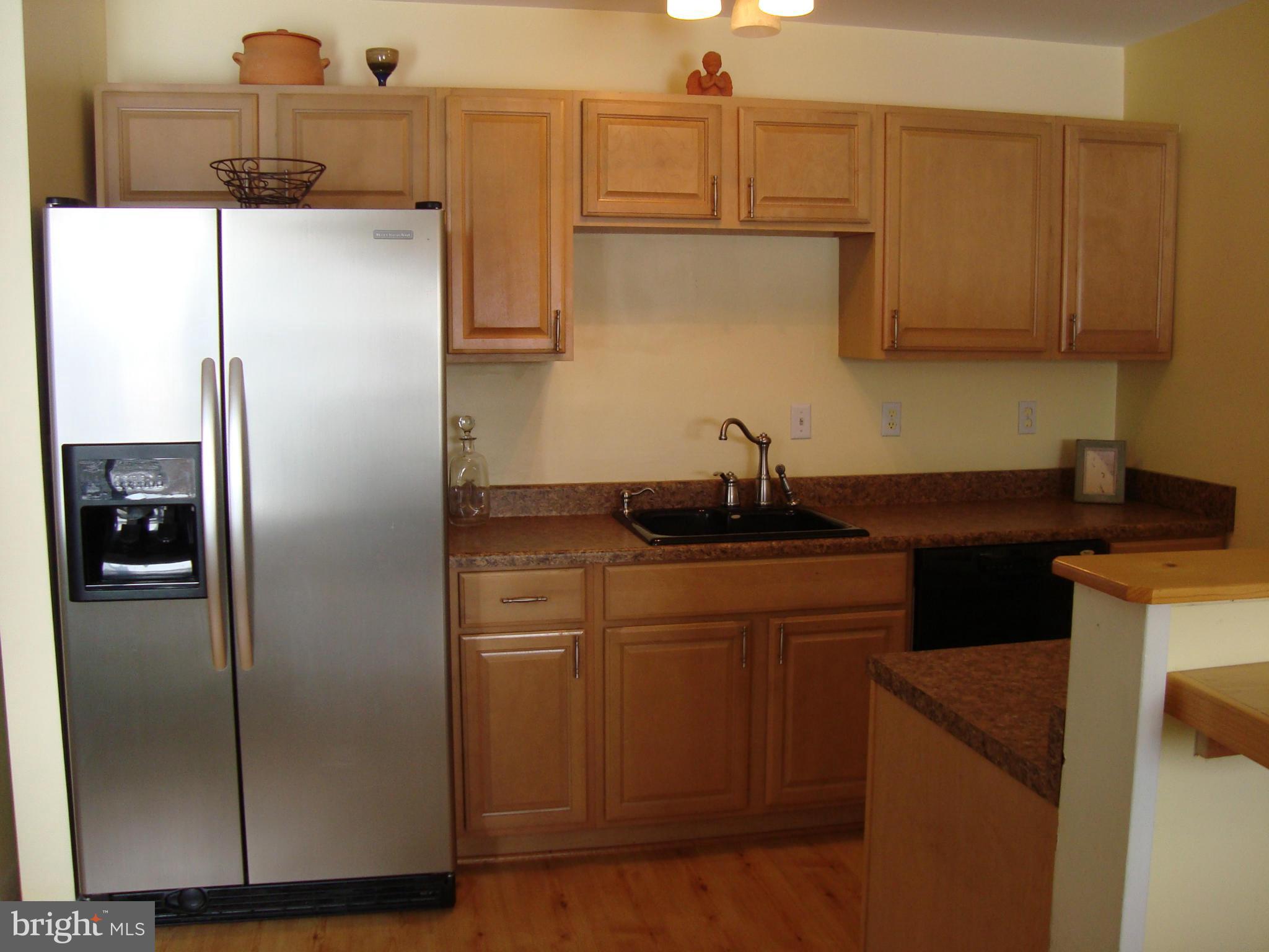 THOMPSON CREEK CONDOS - Residential Lease