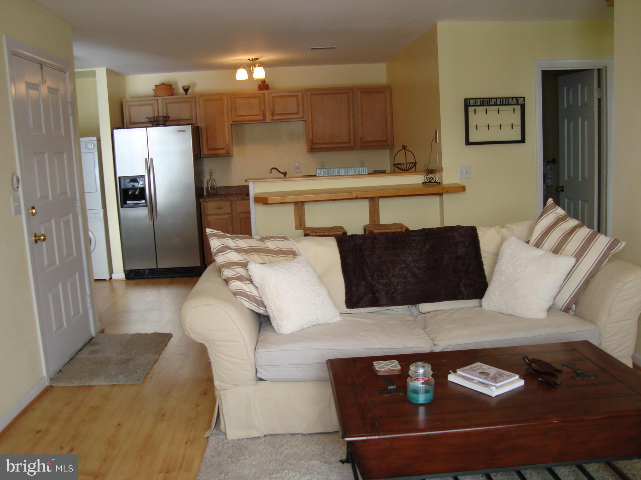 THOMPSON CREEK CONDOS - Residential Lease