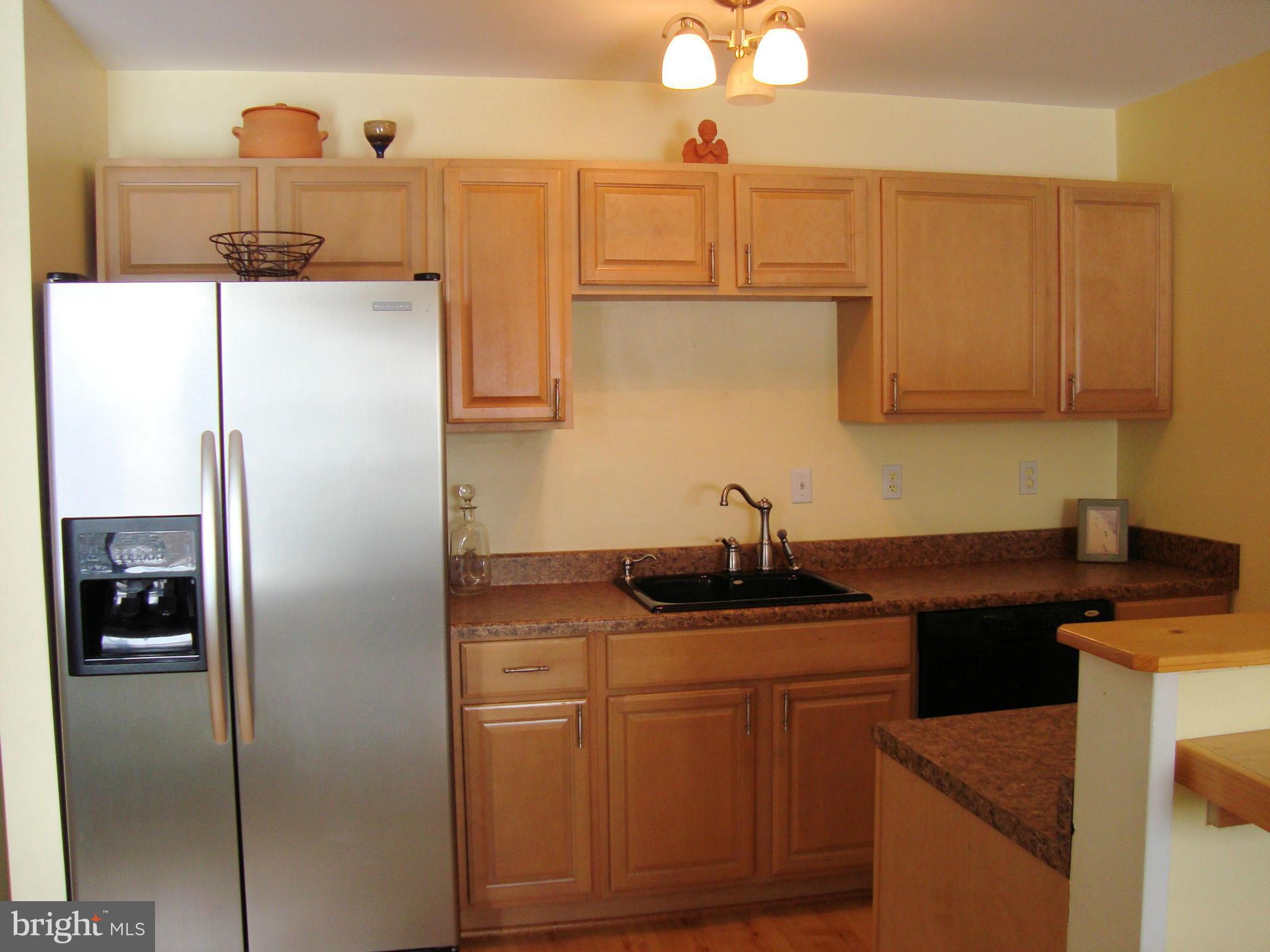 THOMPSON CREEK CONDOS - Residential Lease