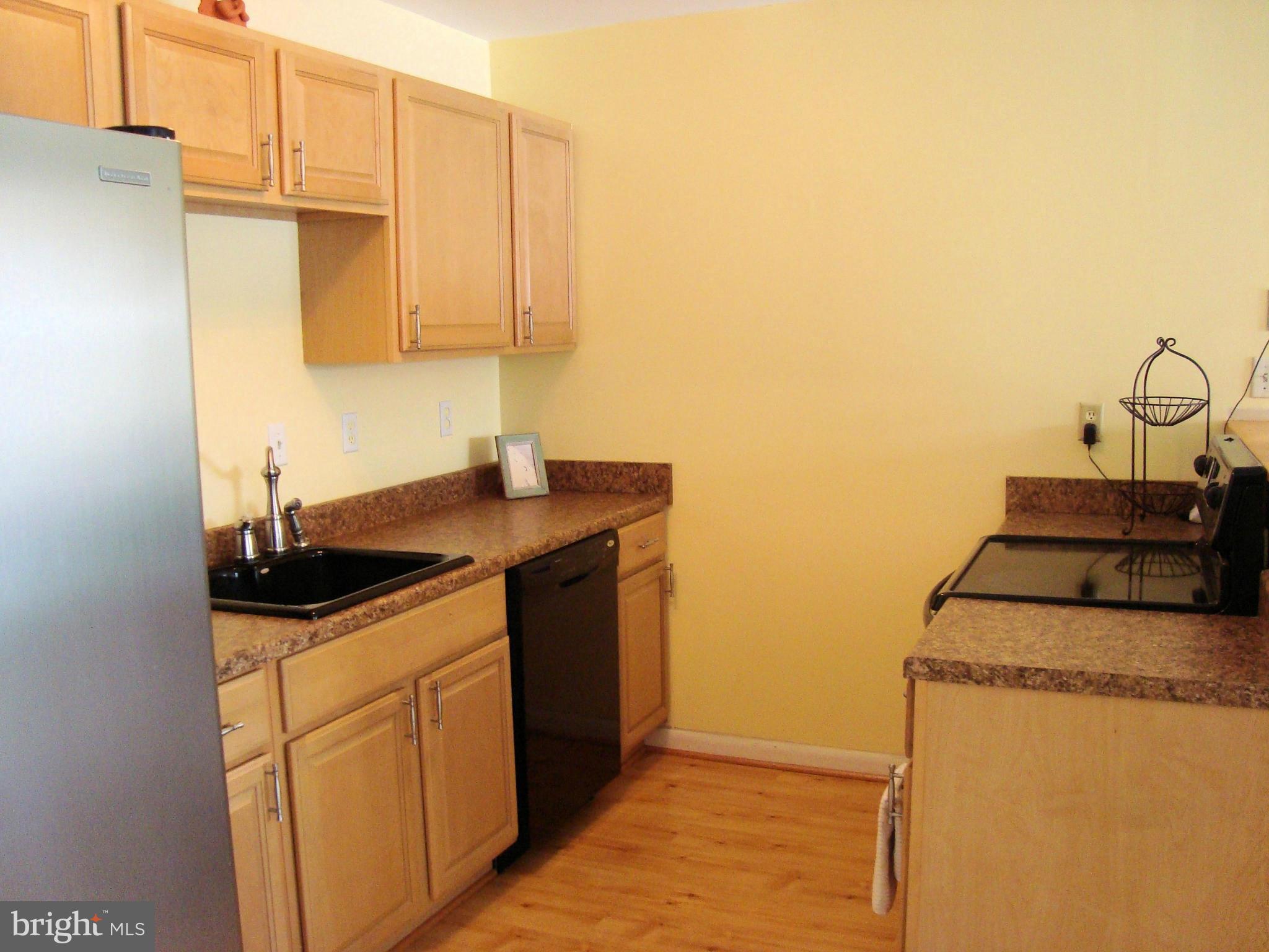 THOMPSON CREEK CONDOS - Residential Lease