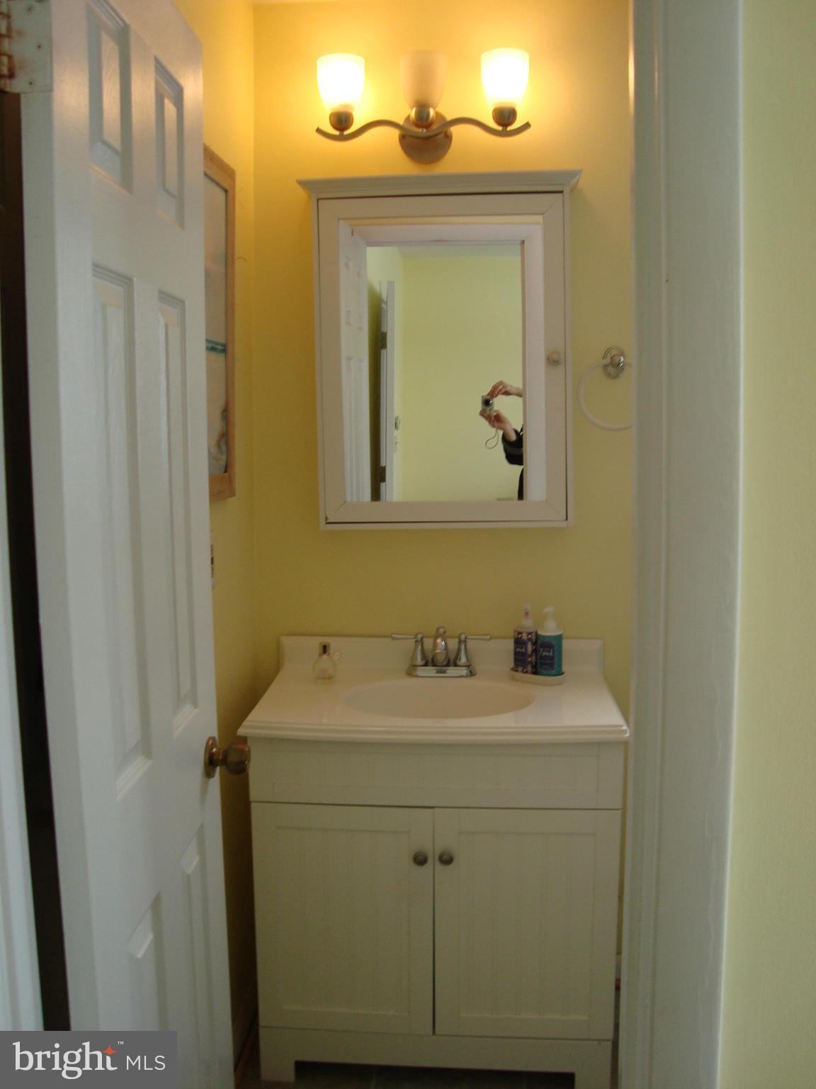 THOMPSON CREEK CONDOS - Residential Lease