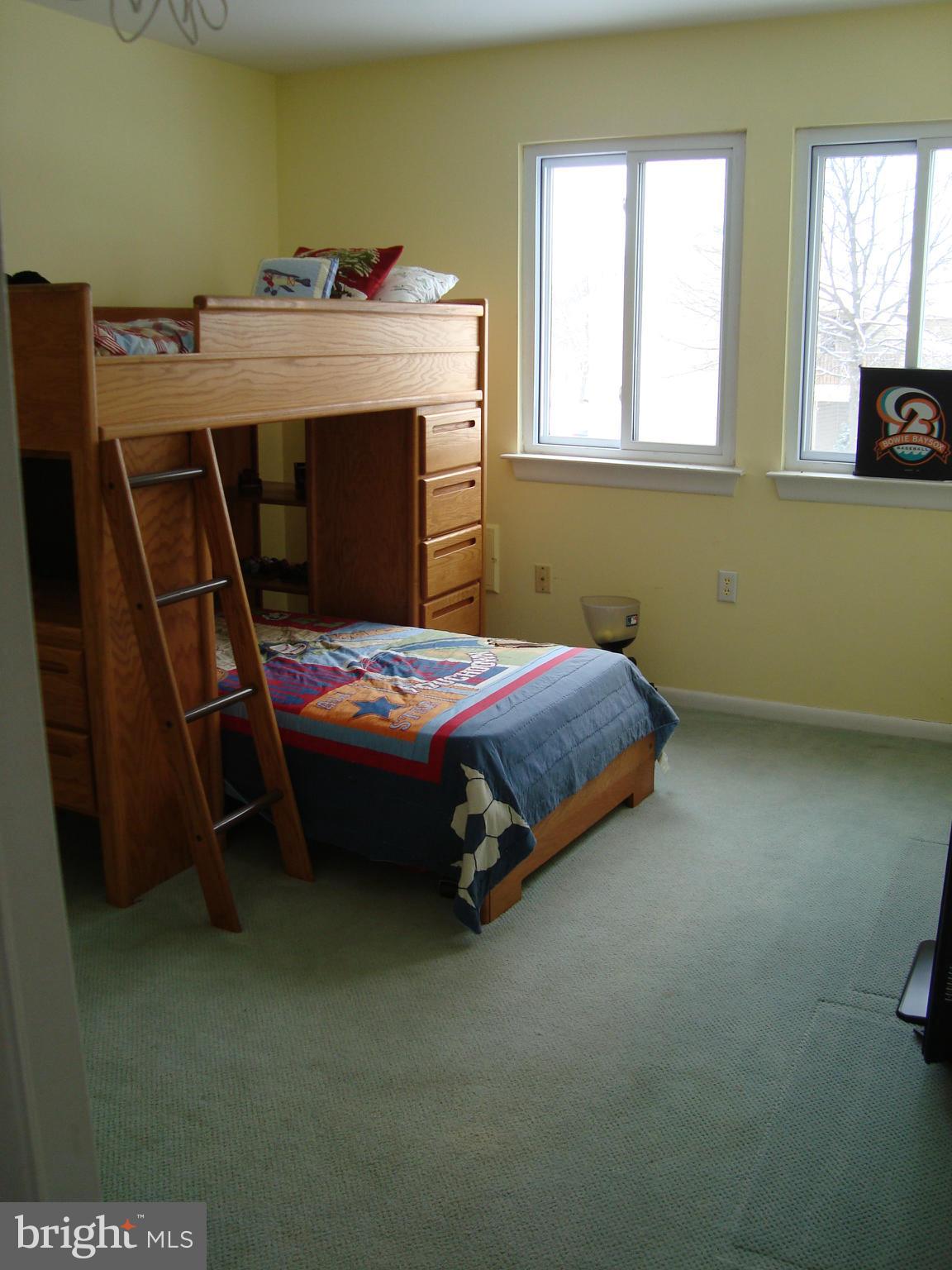 THOMPSON CREEK CONDOS - Residential Lease