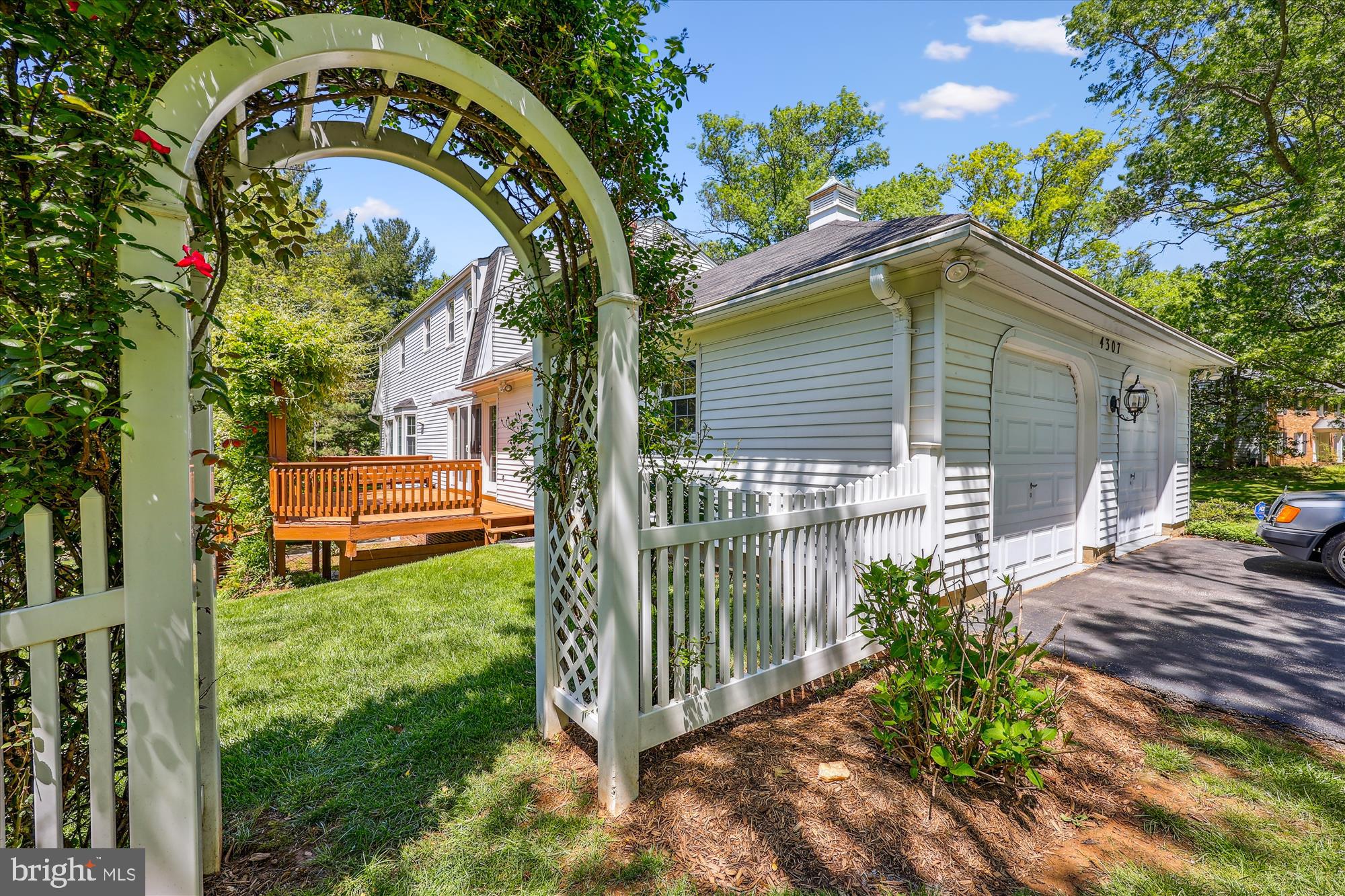 4307 SUNFLOWER DRIVE
