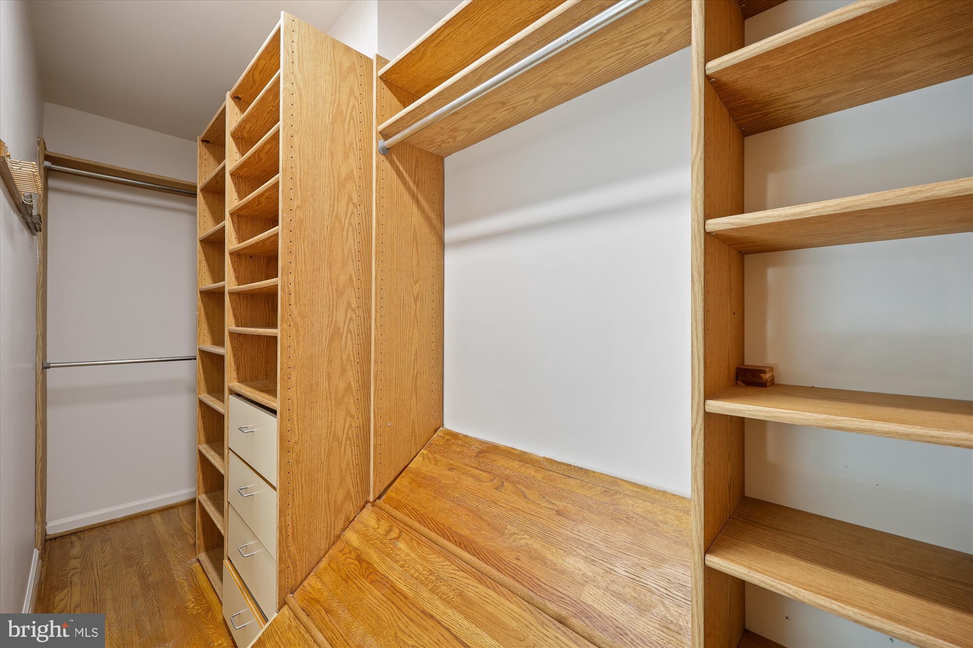 FLOWER VALLEY - Residential