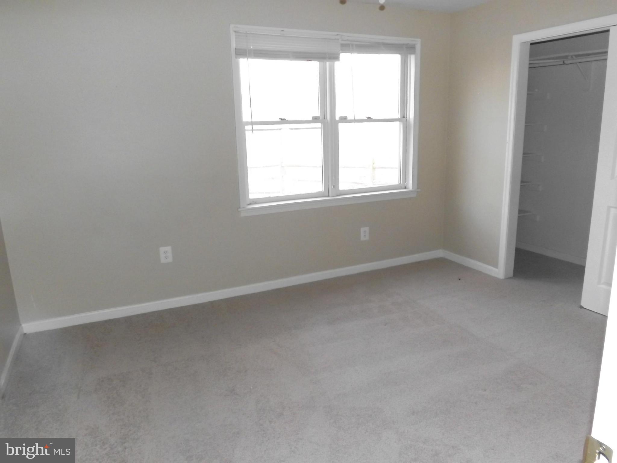 LAKE RIDGE - Residential Lease