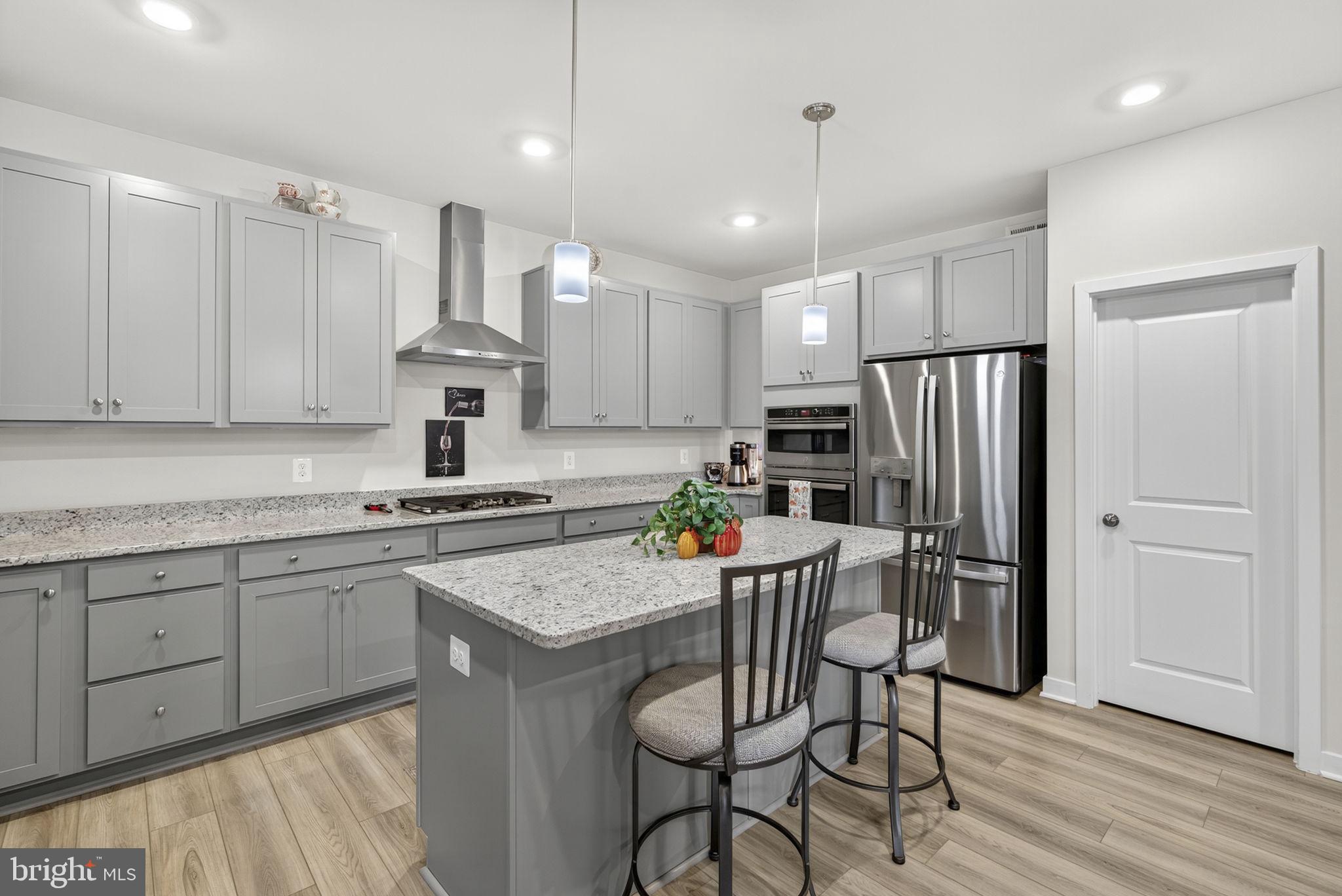 SENSENY VILLAGE - Residential