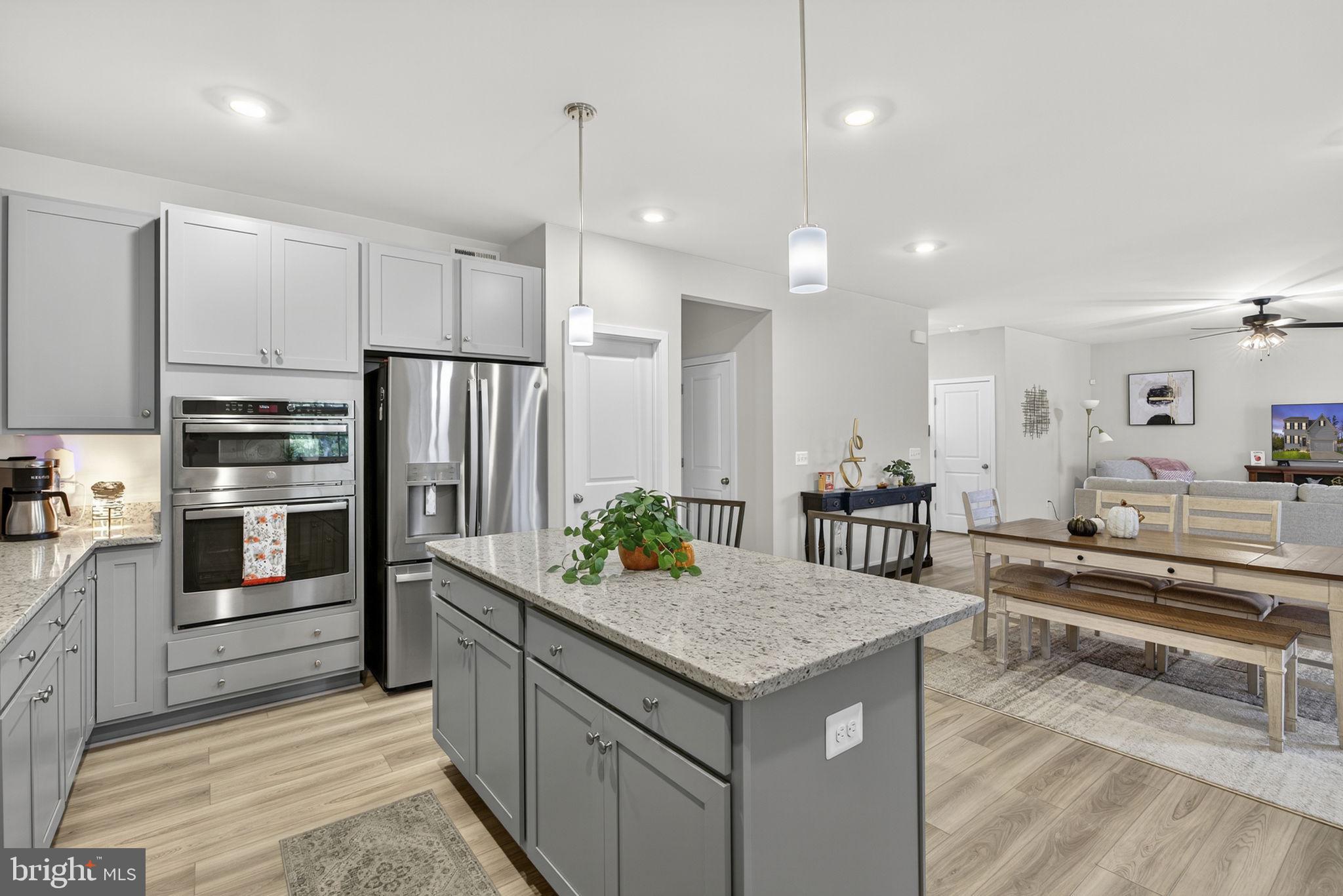 SENSENY VILLAGE - Residential