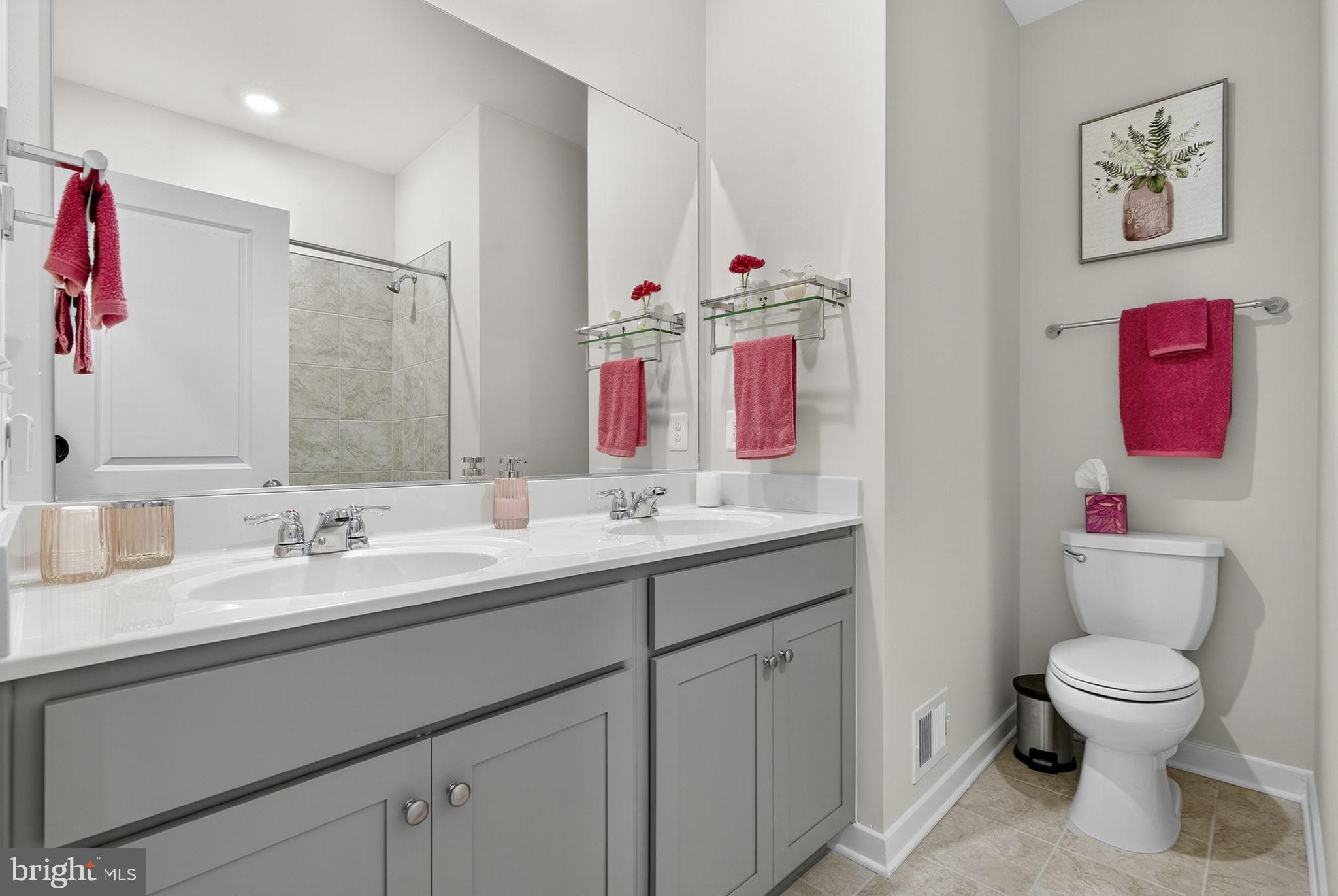 SENSENY VILLAGE - Residential