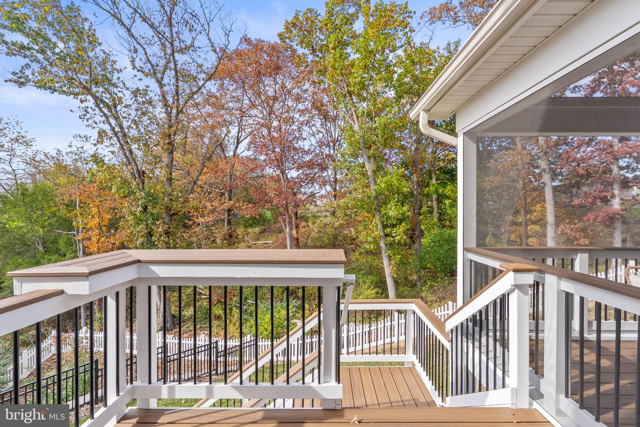 SENSENY VILLAGE - Residential