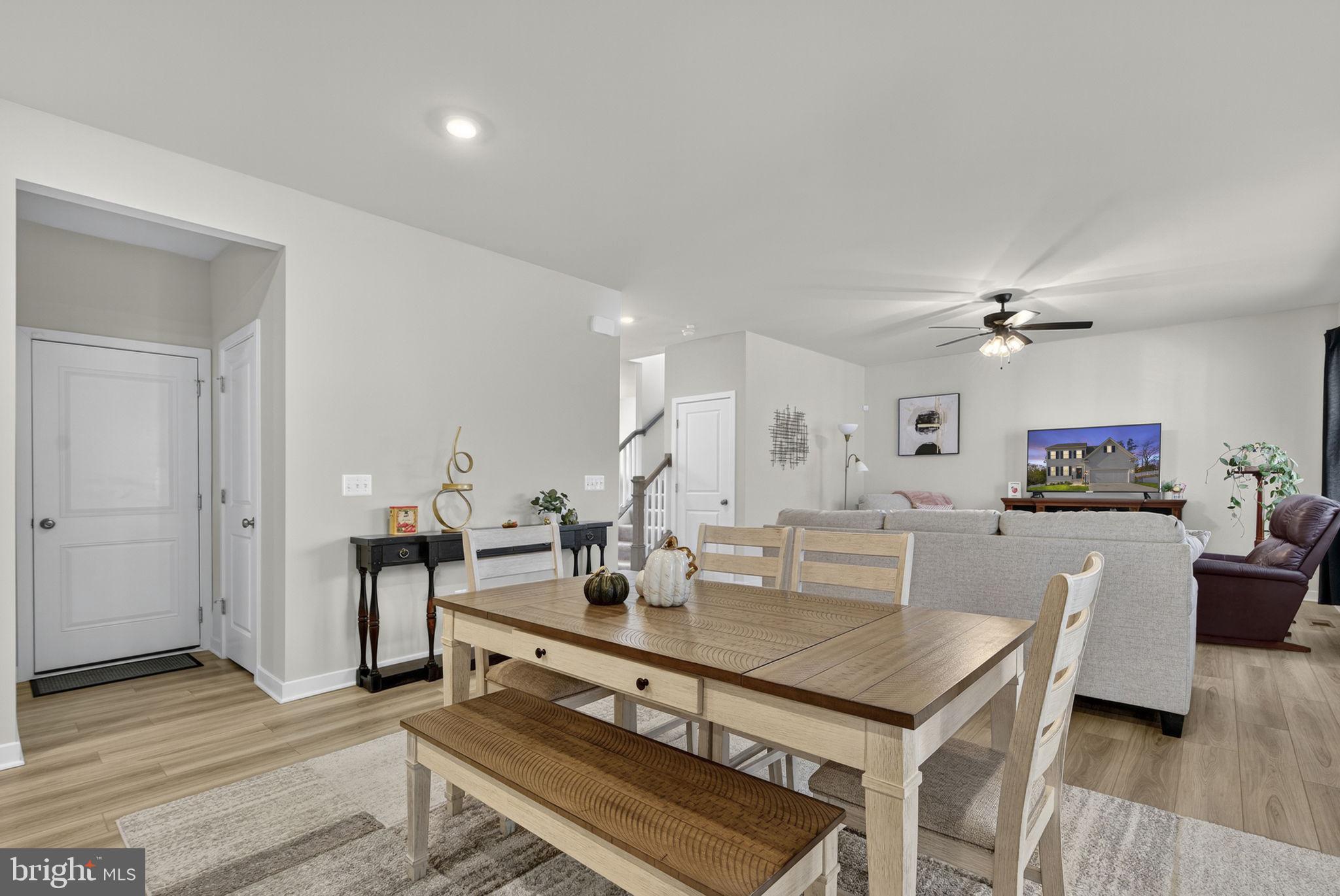 SENSENY VILLAGE - Residential