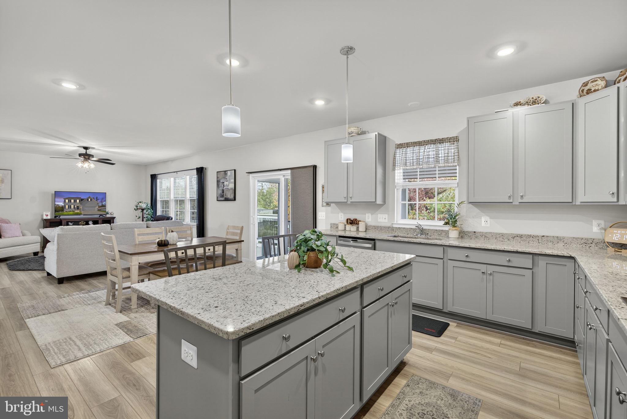 SENSENY VILLAGE - Residential