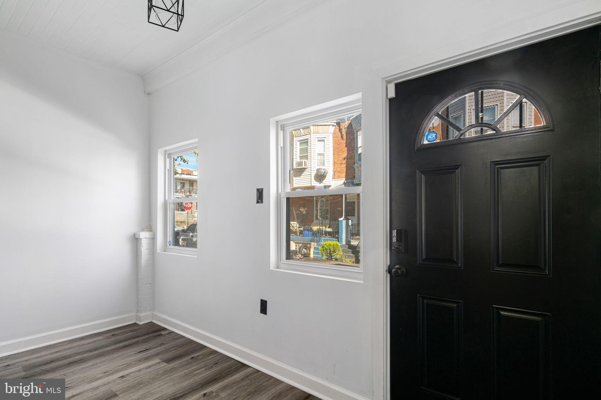 SQUIRREL HILL - Residential