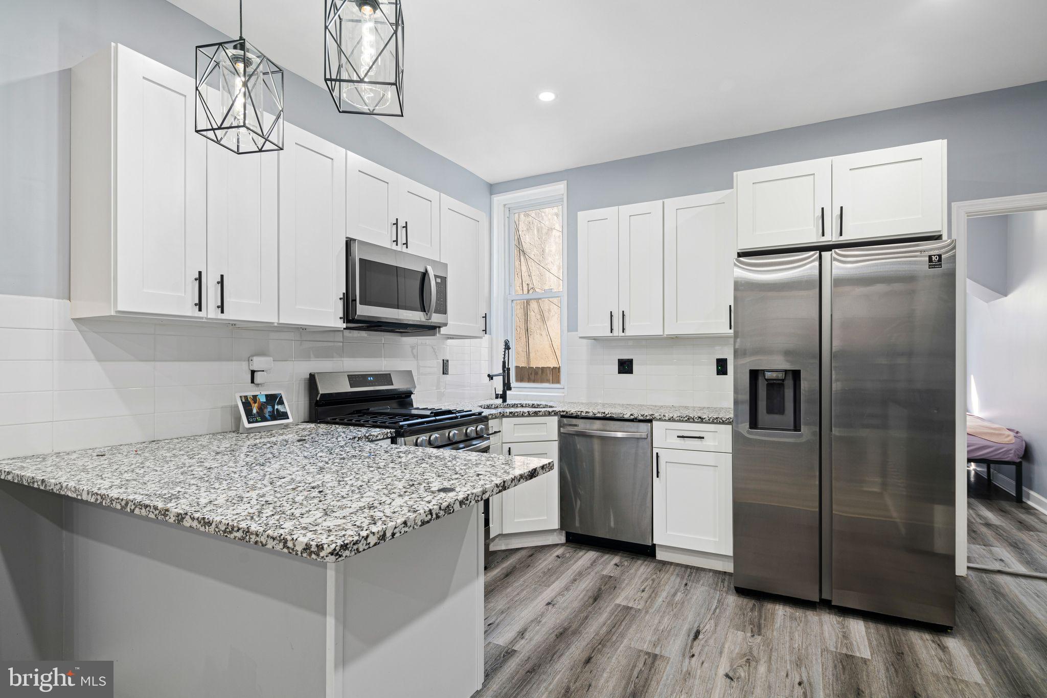 SQUIRREL HILL - Residential