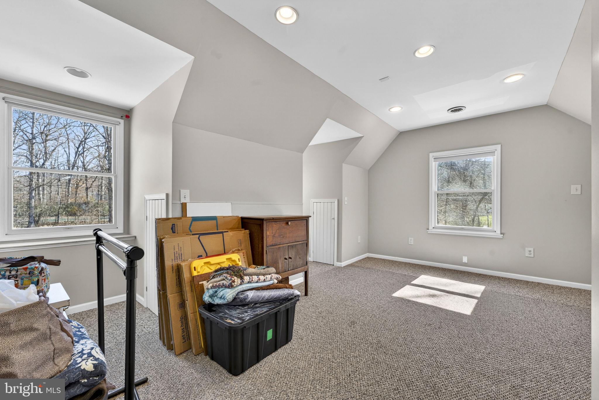 SHANNONDALE - Residential