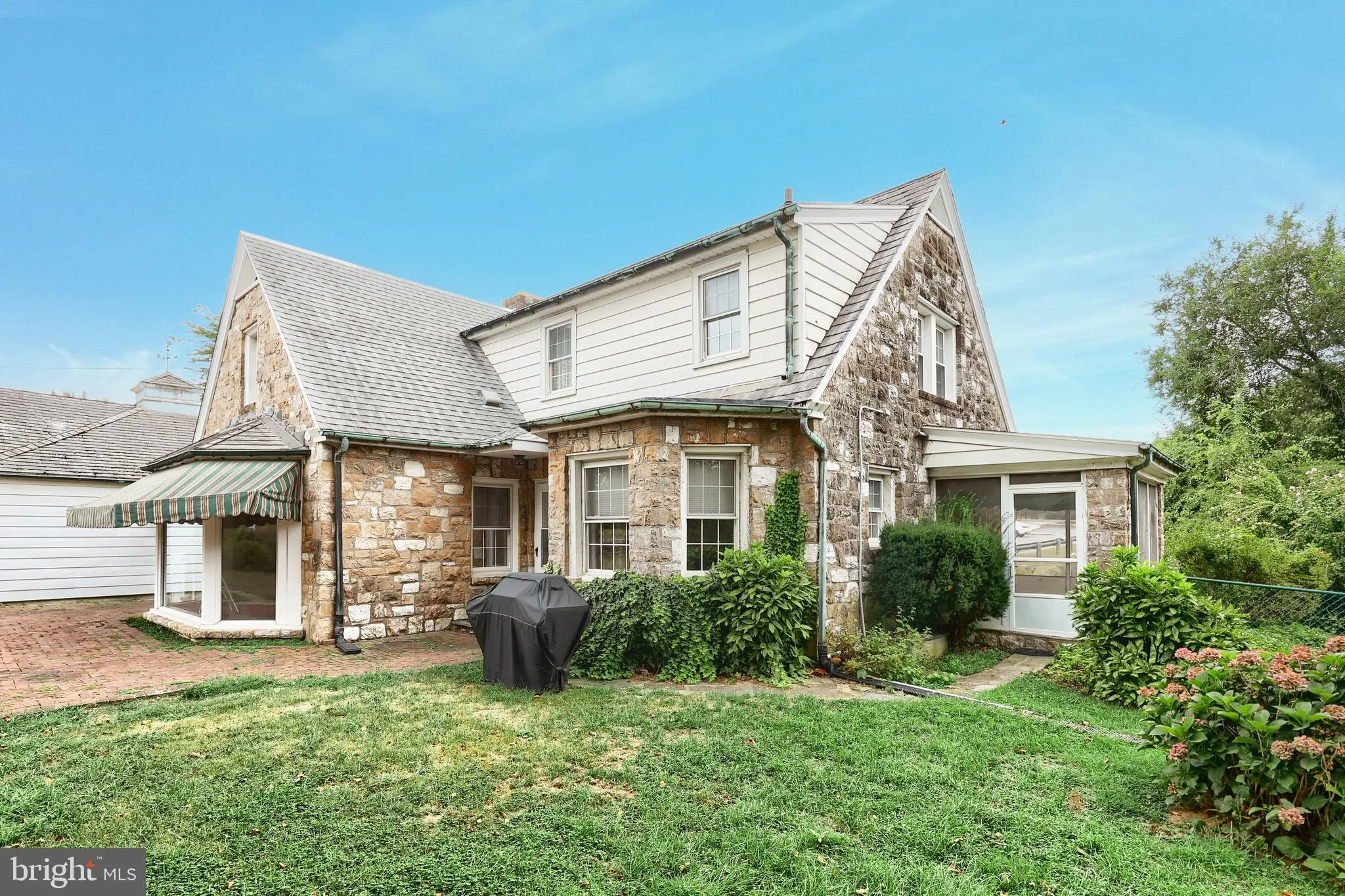 York, Pennsylvania 17404, United States, 3 Bedrooms Bedrooms, ,2 BathroomsBathrooms,Residential,Active,206096