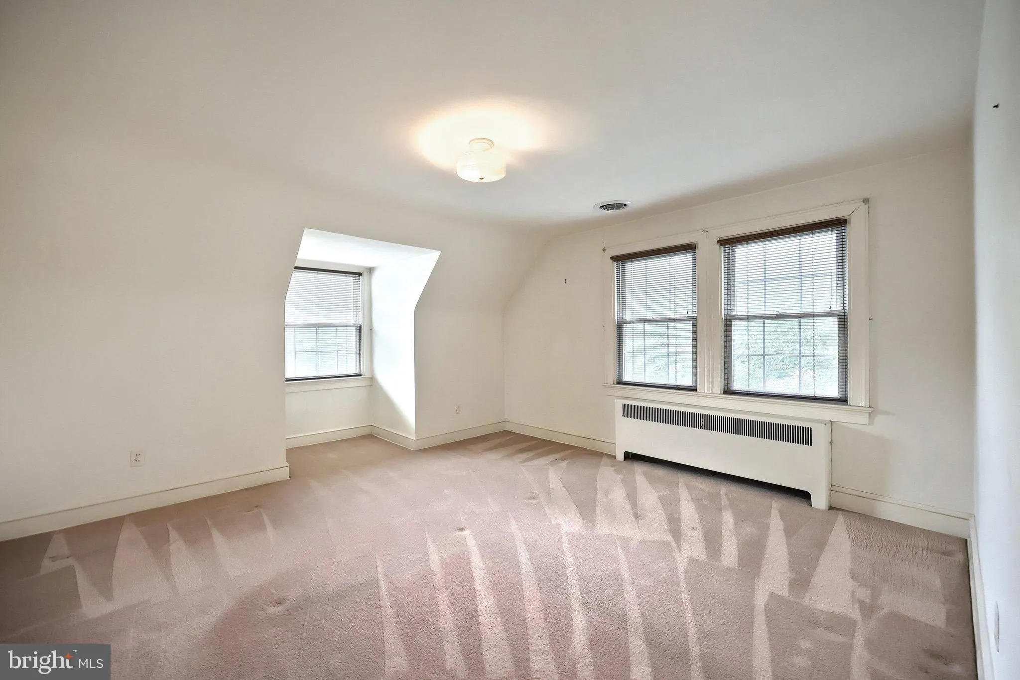 York, Pennsylvania 17404, United States, 3 Bedrooms Bedrooms, ,2 BathroomsBathrooms,Residential,Active,206096