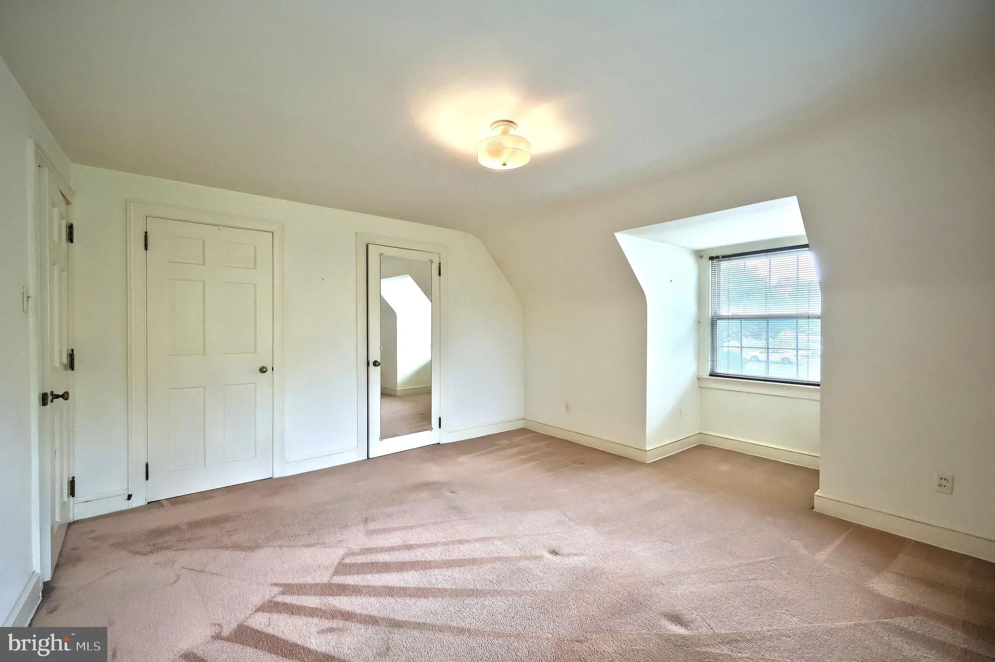 York, Pennsylvania 17404, United States, 3 Bedrooms Bedrooms, ,2 BathroomsBathrooms,Residential,Active,206096