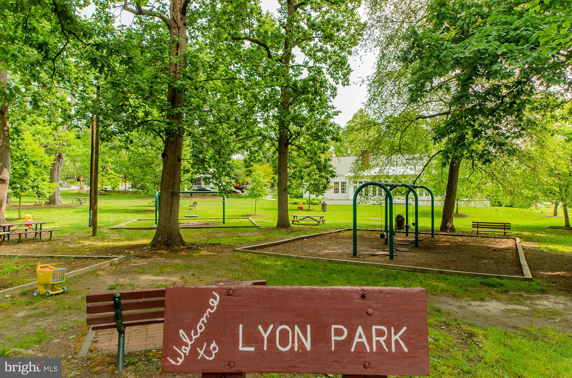 LYON PARK - Residential