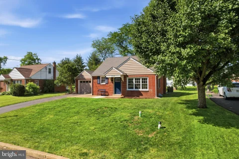 2724 Beech Street, Hatfield, PA MLS: PAMC2181816
