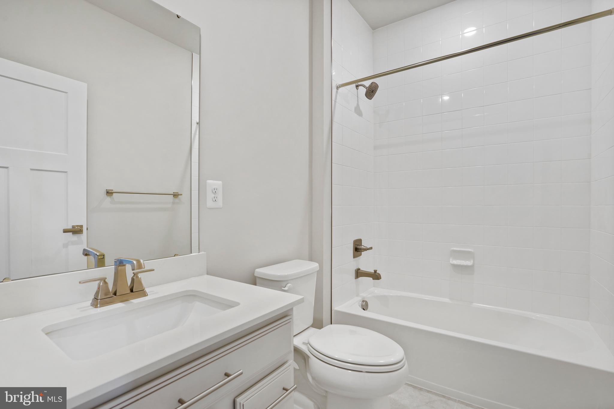 LAKE LINGANORE OAKDALE - Residential