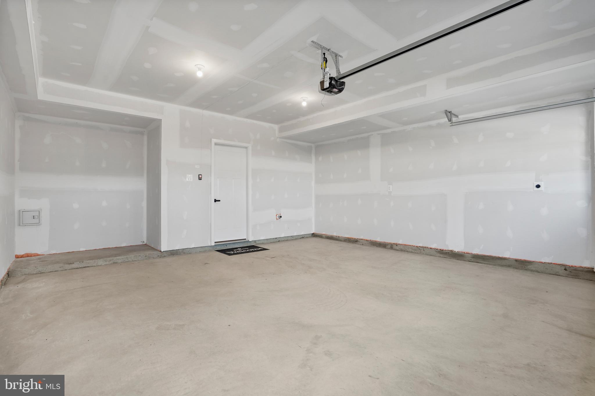 LAKE LINGANORE OAKDALE - Residential