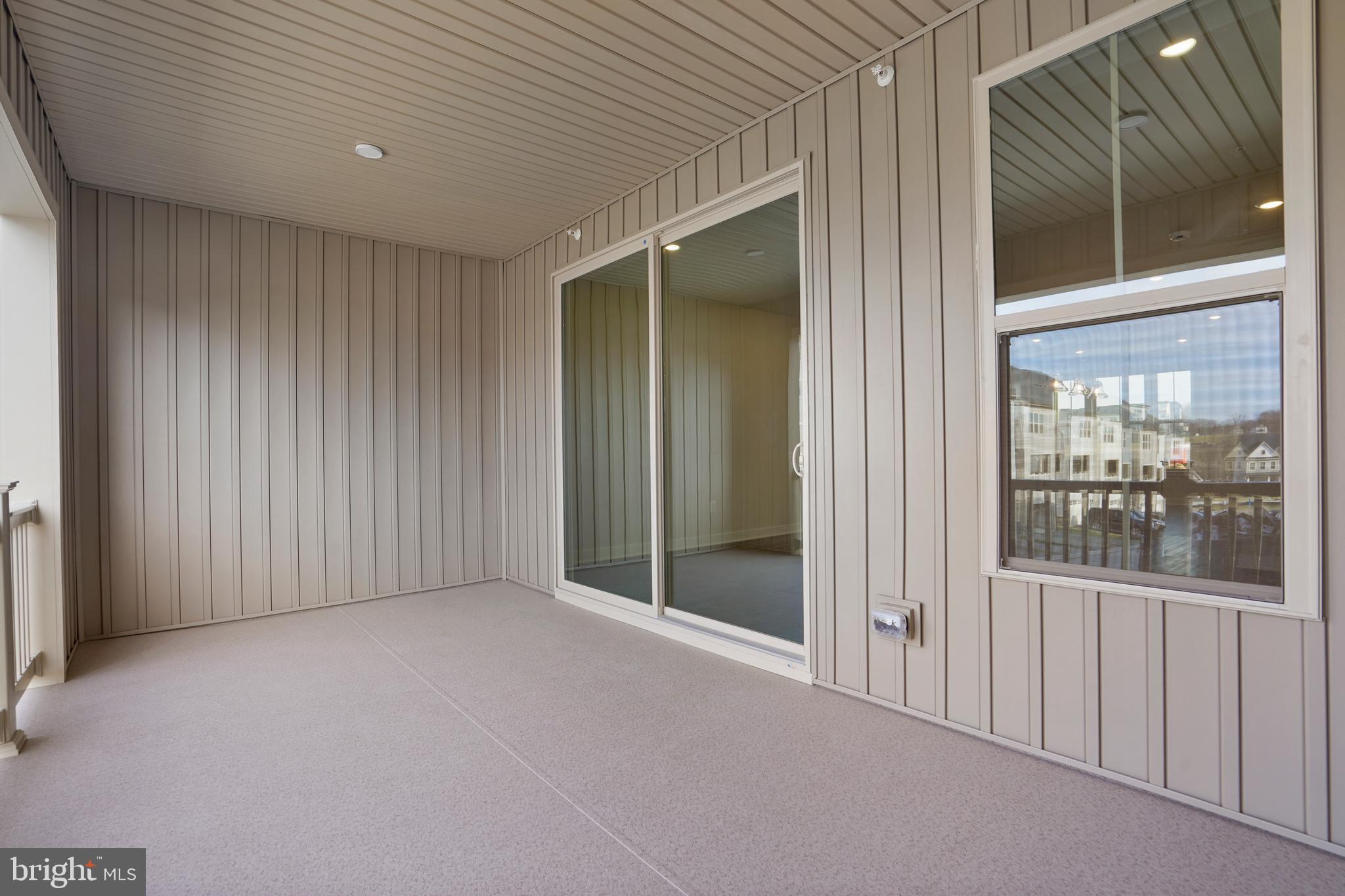 LAKE LINGANORE OAKDALE - Residential