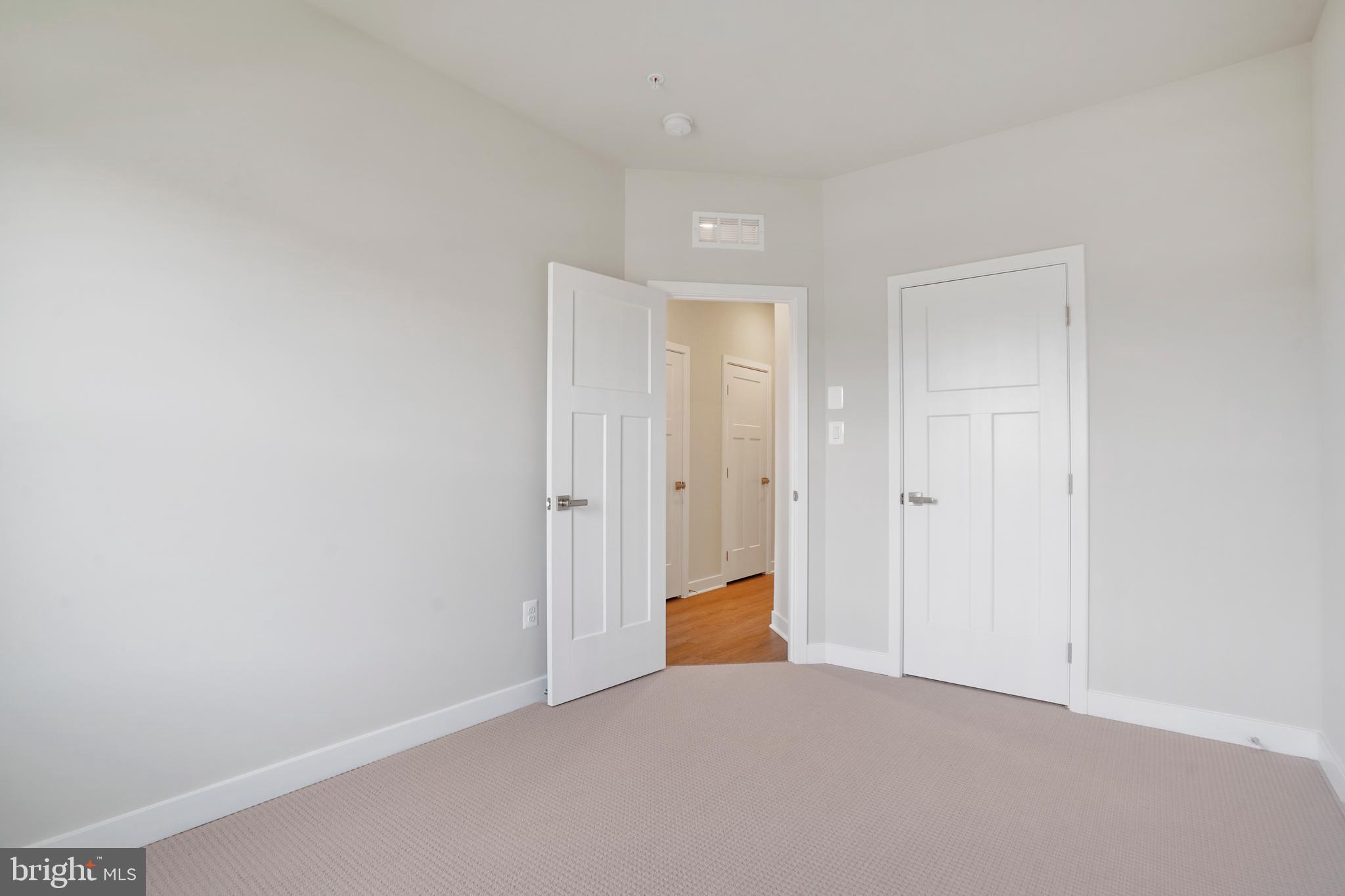 LAKE LINGANORE OAKDALE - Residential