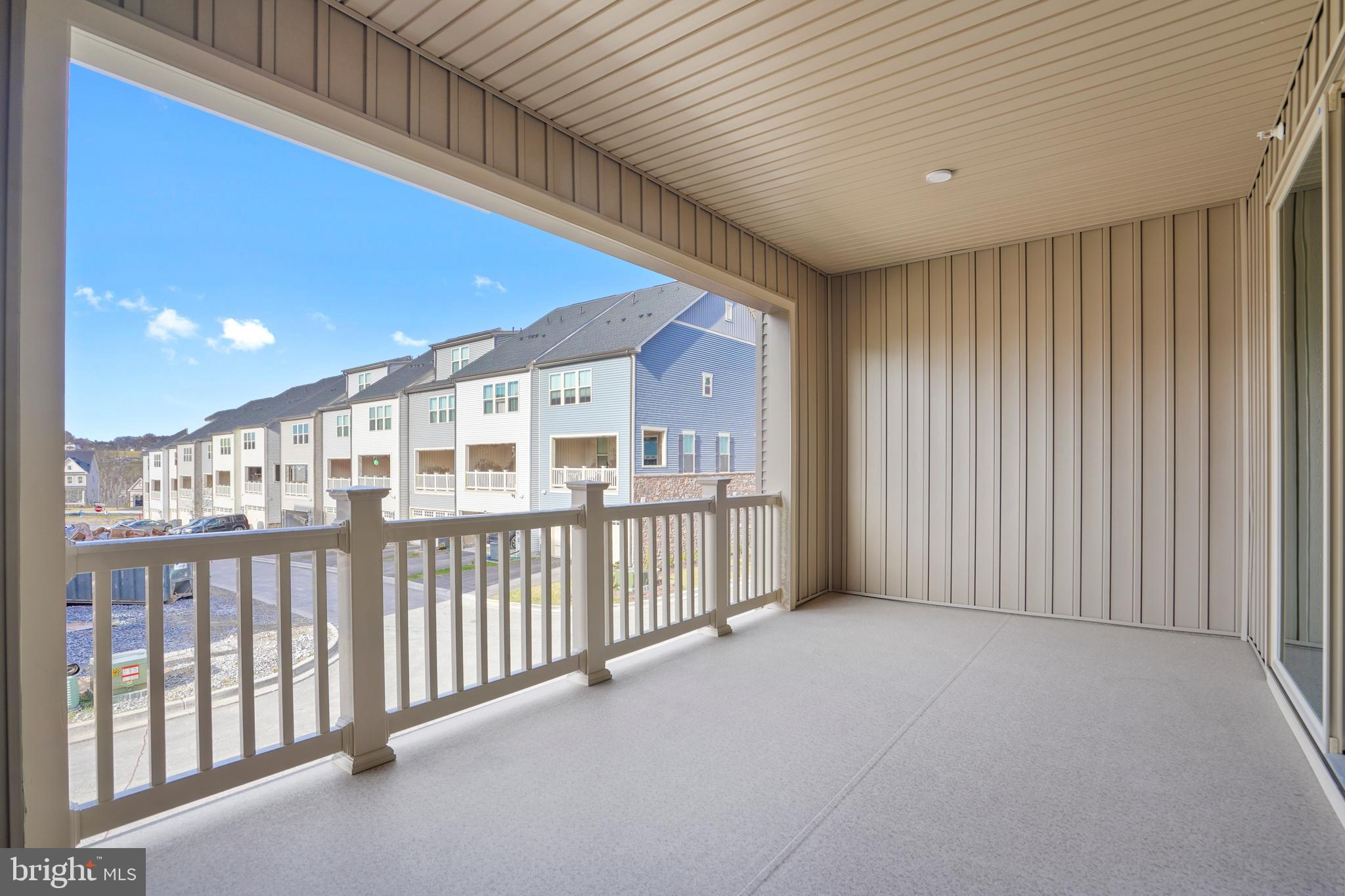 LAKE LINGANORE OAKDALE - Residential