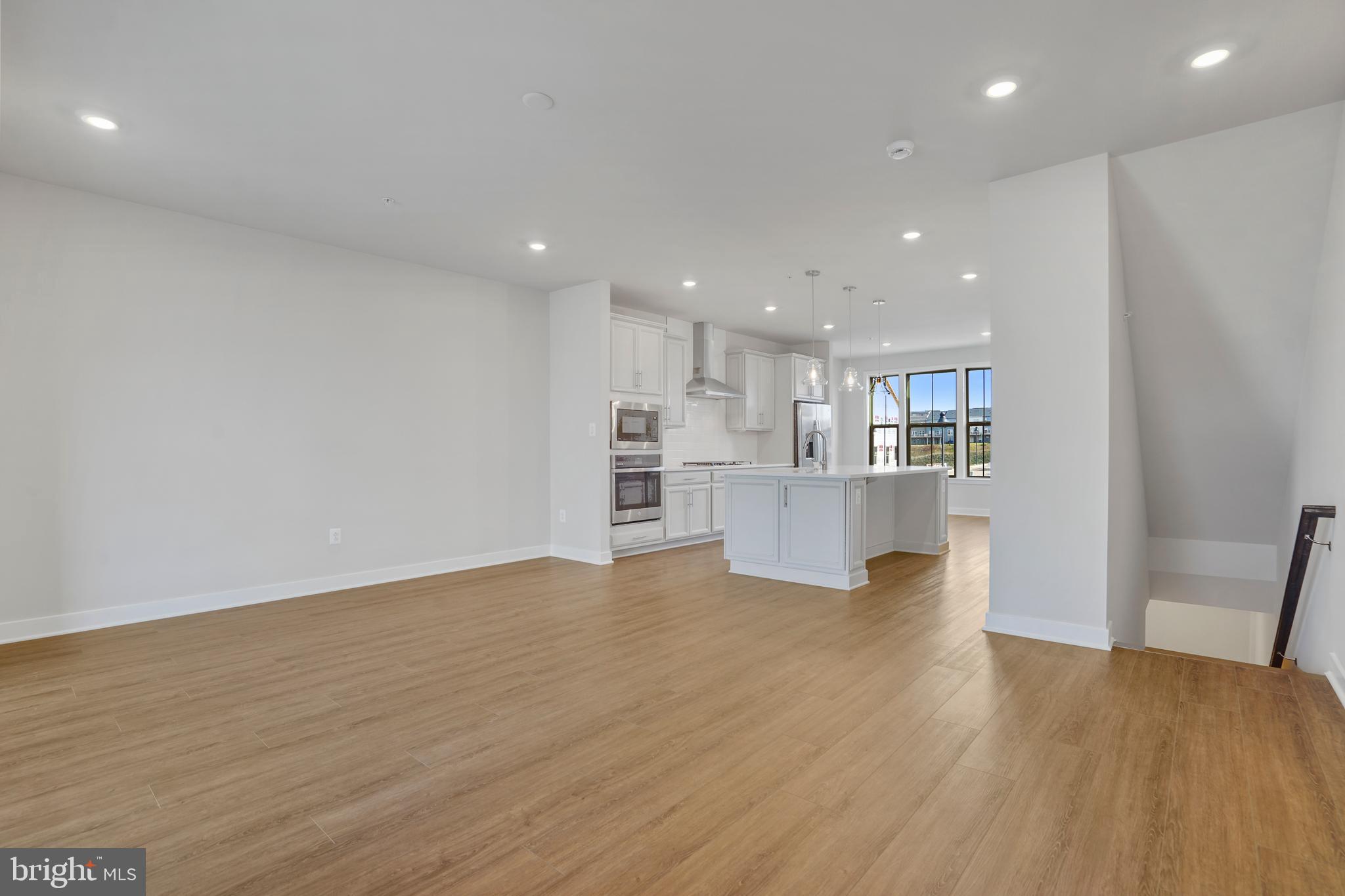 LAKE LINGANORE OAKDALE - Residential