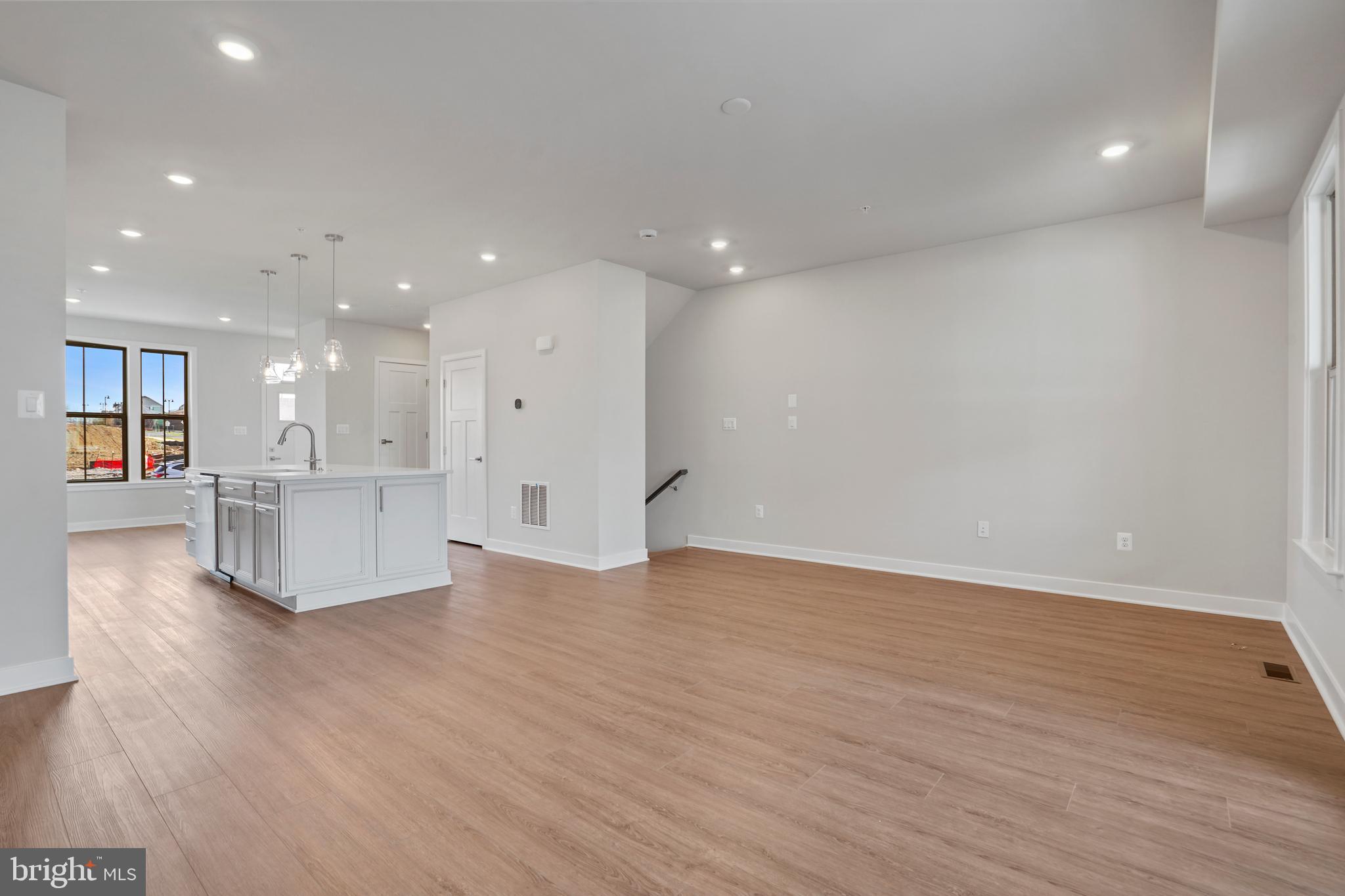 LAKE LINGANORE OAKDALE - Residential