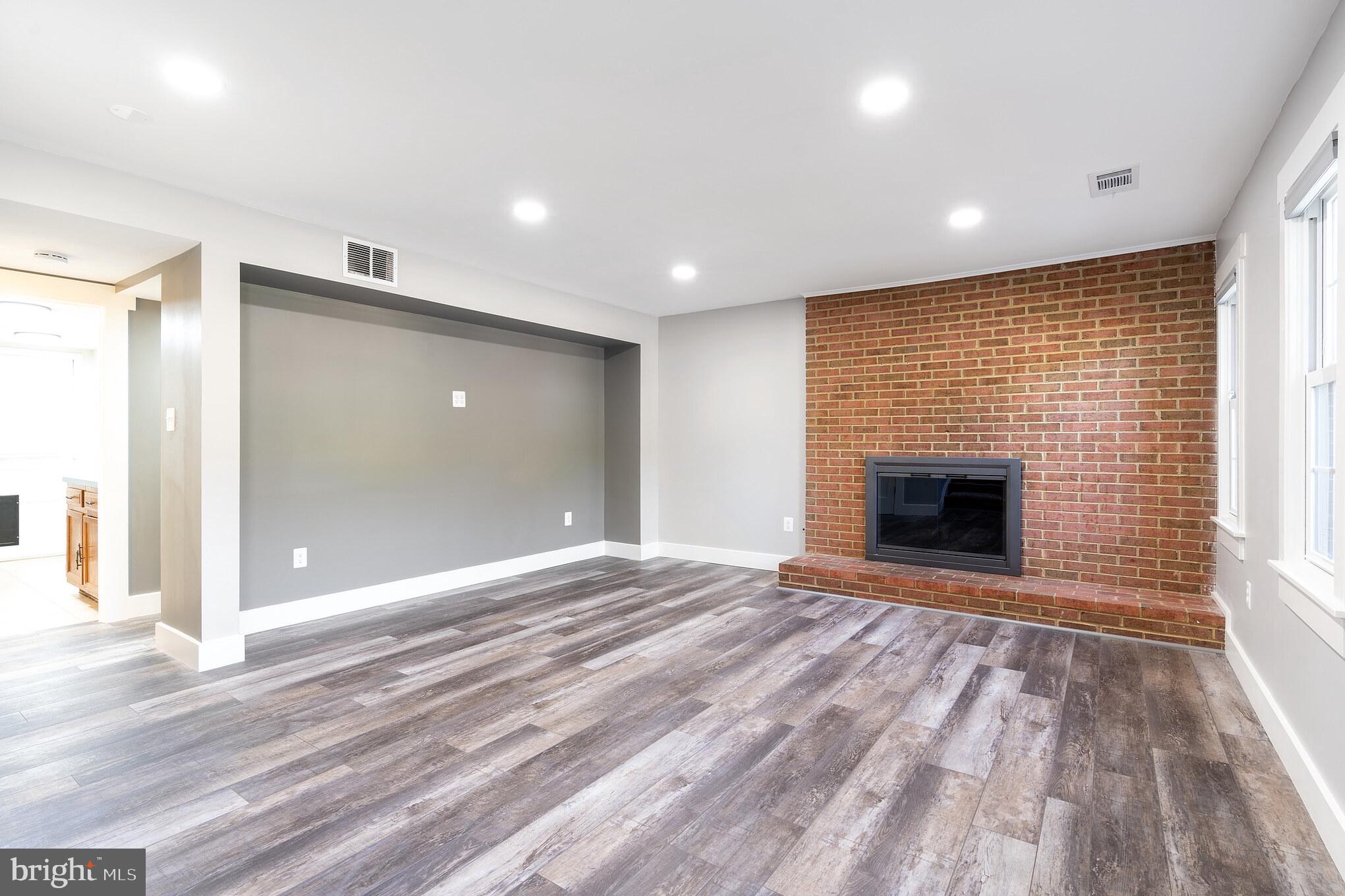 SARATOGA - Residential Lease