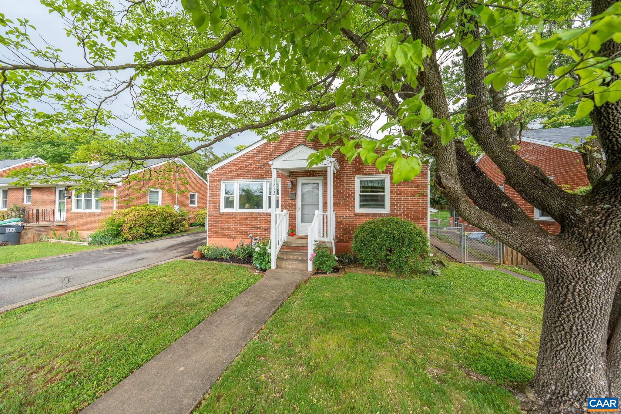 LOCUST GROVE - Residential