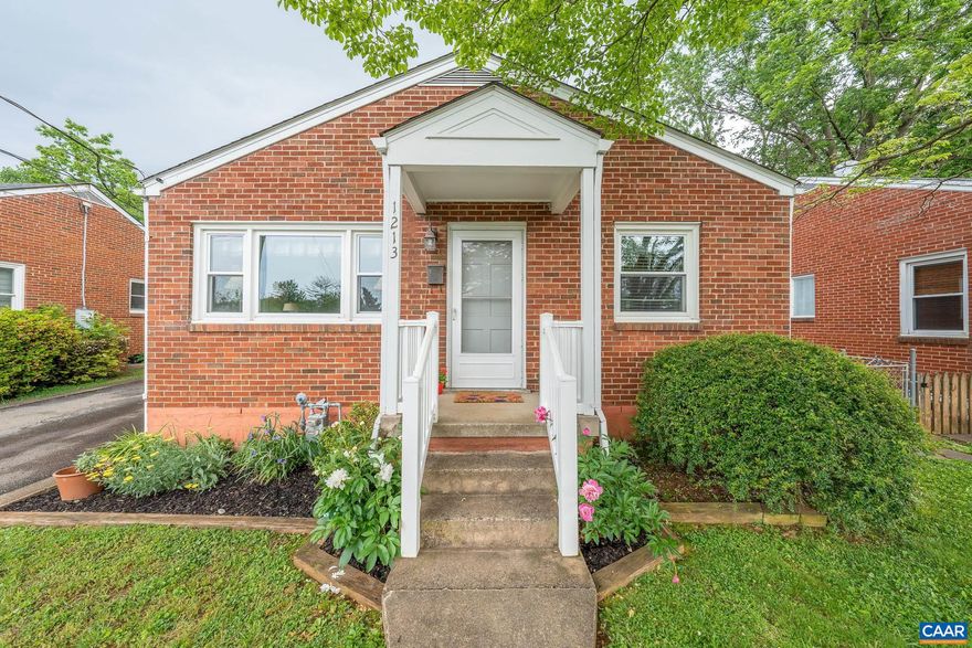 Great location in the City of Charlottesville!! All brick home located in the Locust Grove neighborhood conveniently located minutes to downtown Charlottesville, grocery shopping, parks and much more. Home has 3 bedrooms, 1.5 bathrooms,  finished basement, hardwood floors, screened back porch for entertaining, fenced backyard for play, pets and gardening.,Formica Counter,Wood Cabinets