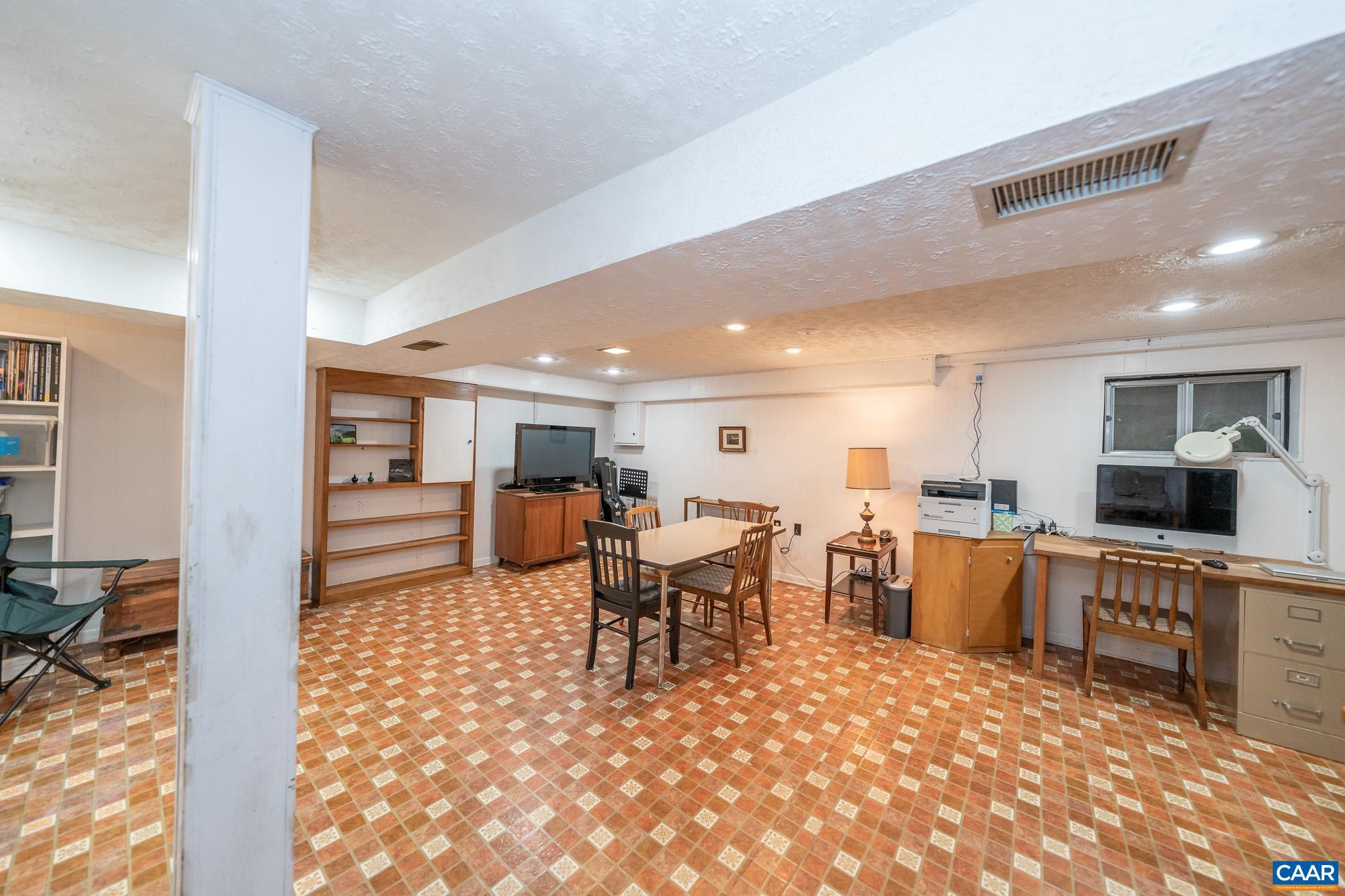 LOCUST GROVE - Residential