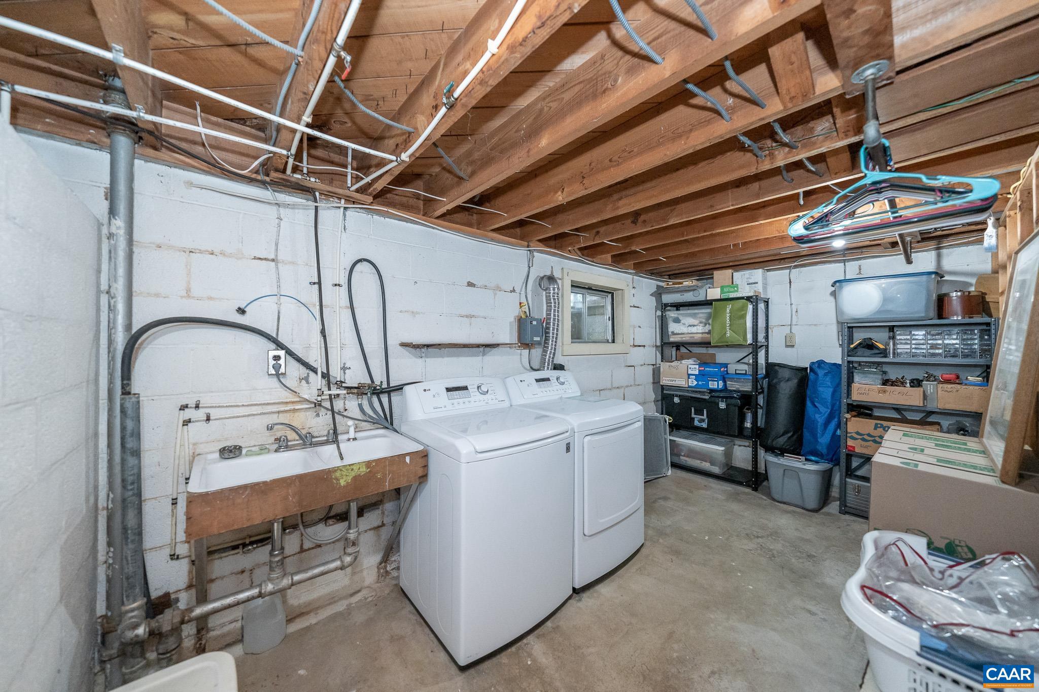 LOCUST GROVE - Residential