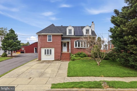 Photo of 137 Thropp Avenue, HAMILTON, NJ 08610 (MLS # NJME2082598)