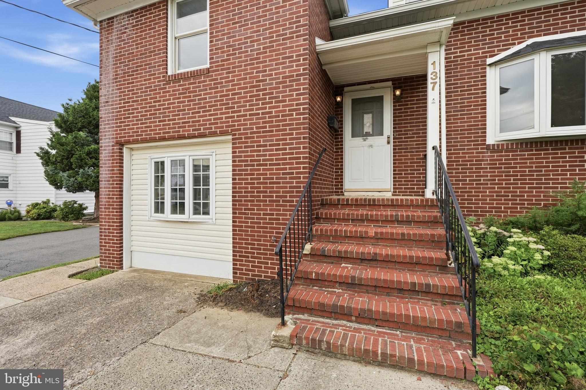 137 THROPP AVENUE