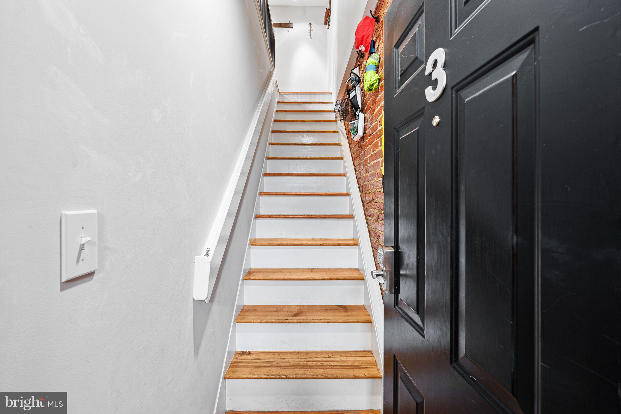 1516 CATHARINE STREET 3