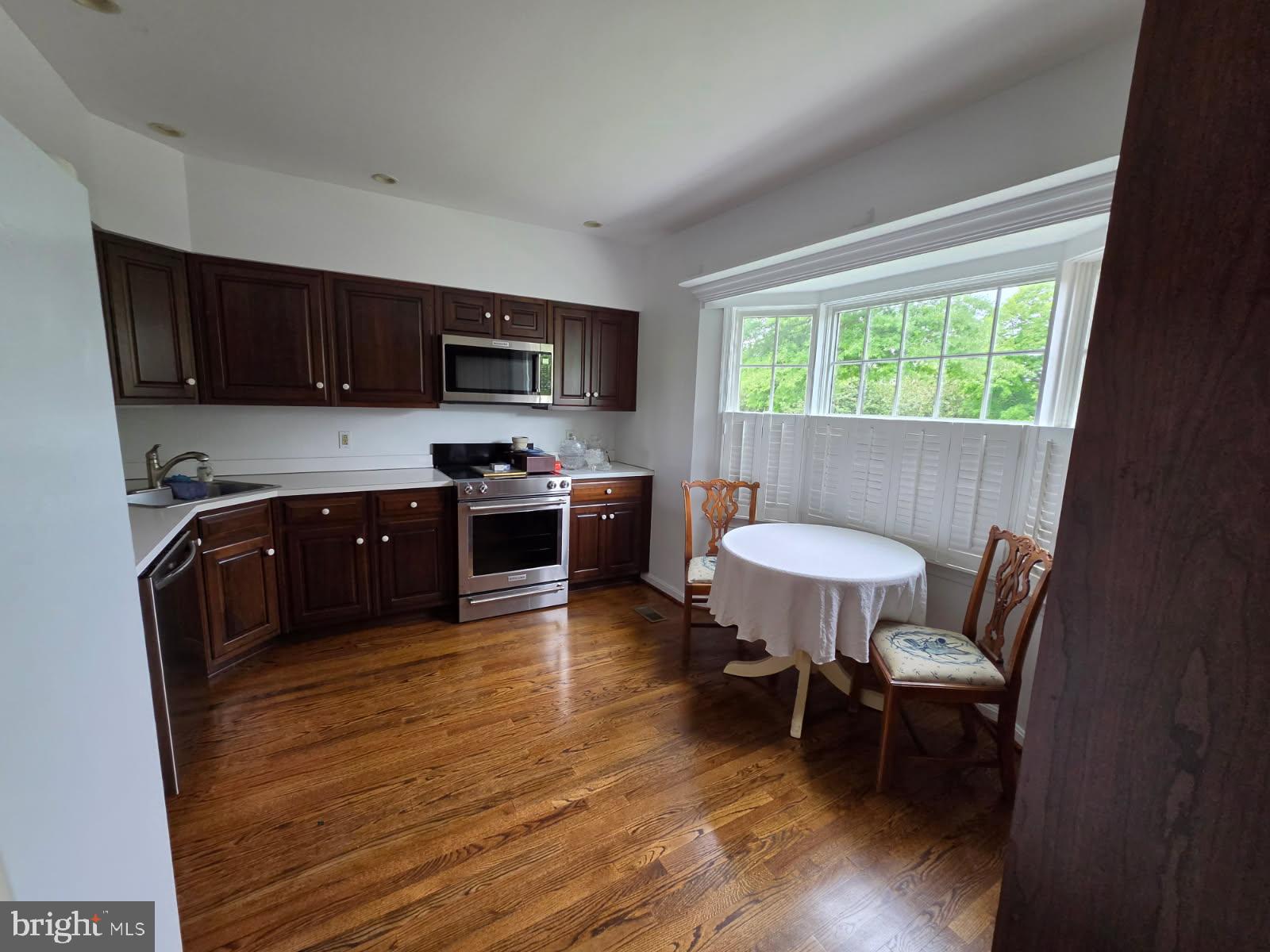 360 PERRY CABIN