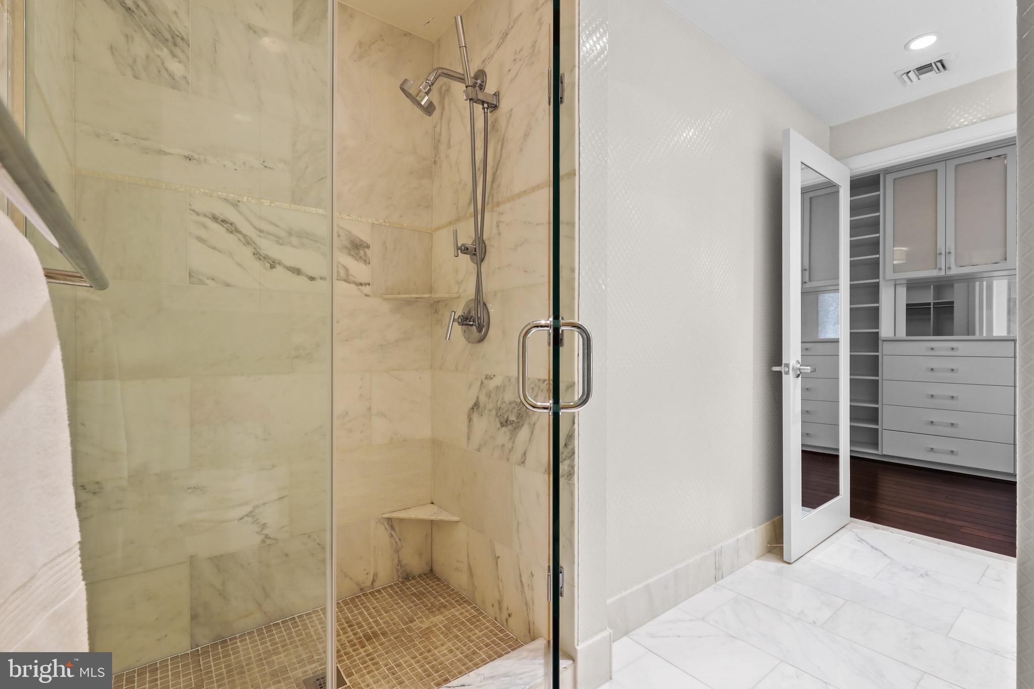 LOCUST POINT - Residential Lease