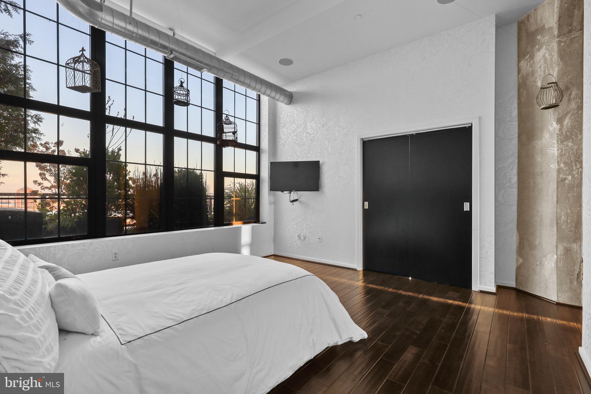 LOCUST POINT - Residential Lease