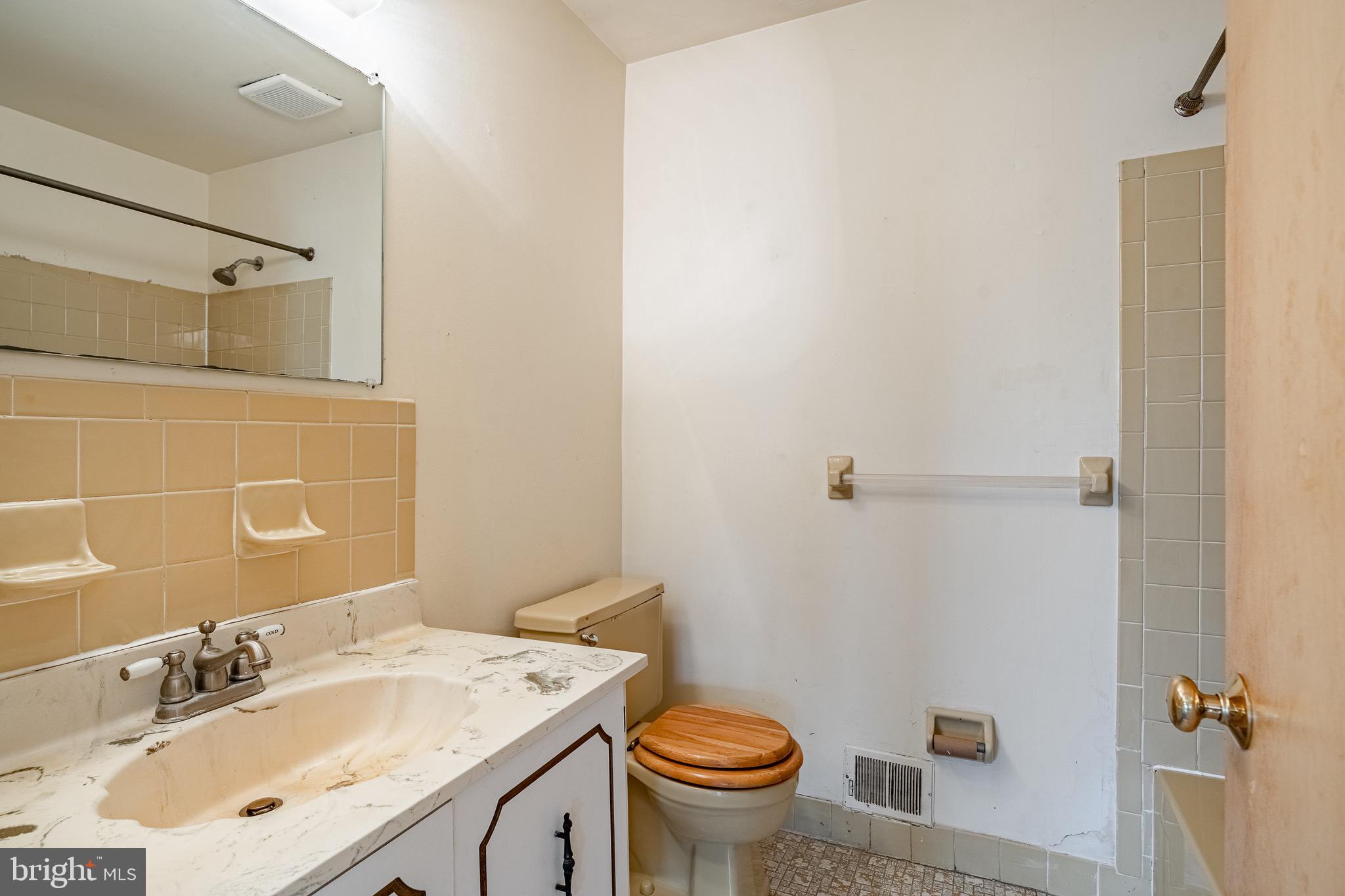 RHONDDA - Residential